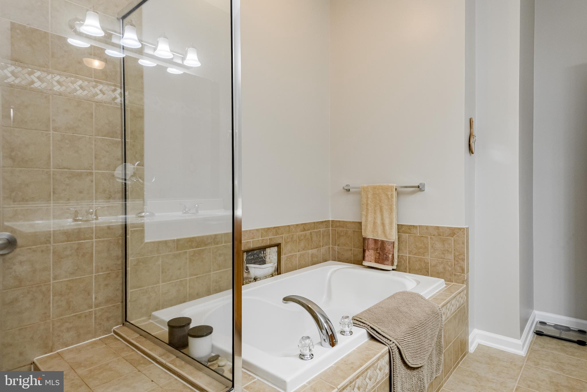 CARROLLS CREEK - Residential