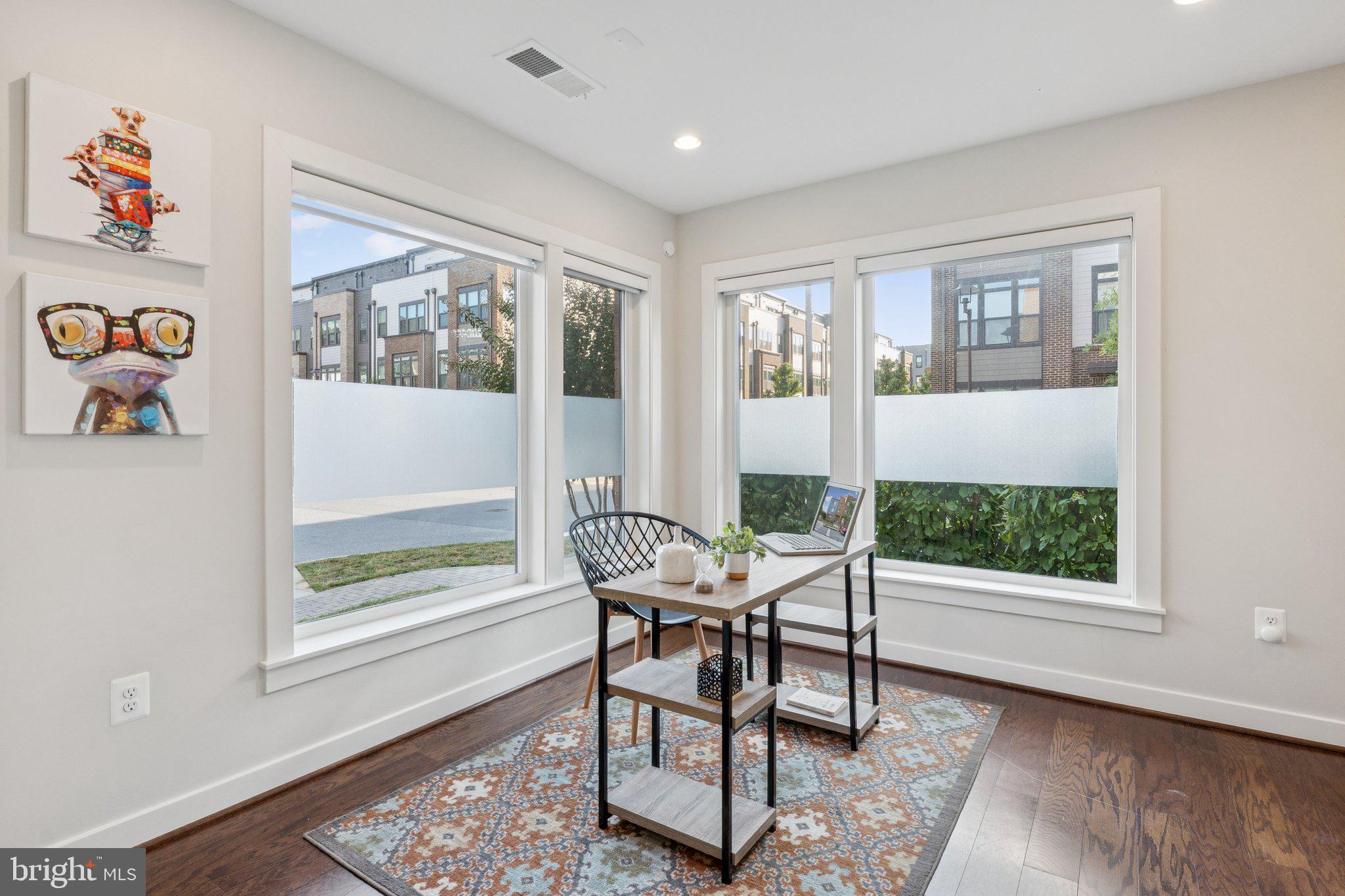 8091 RED HOOK STREET