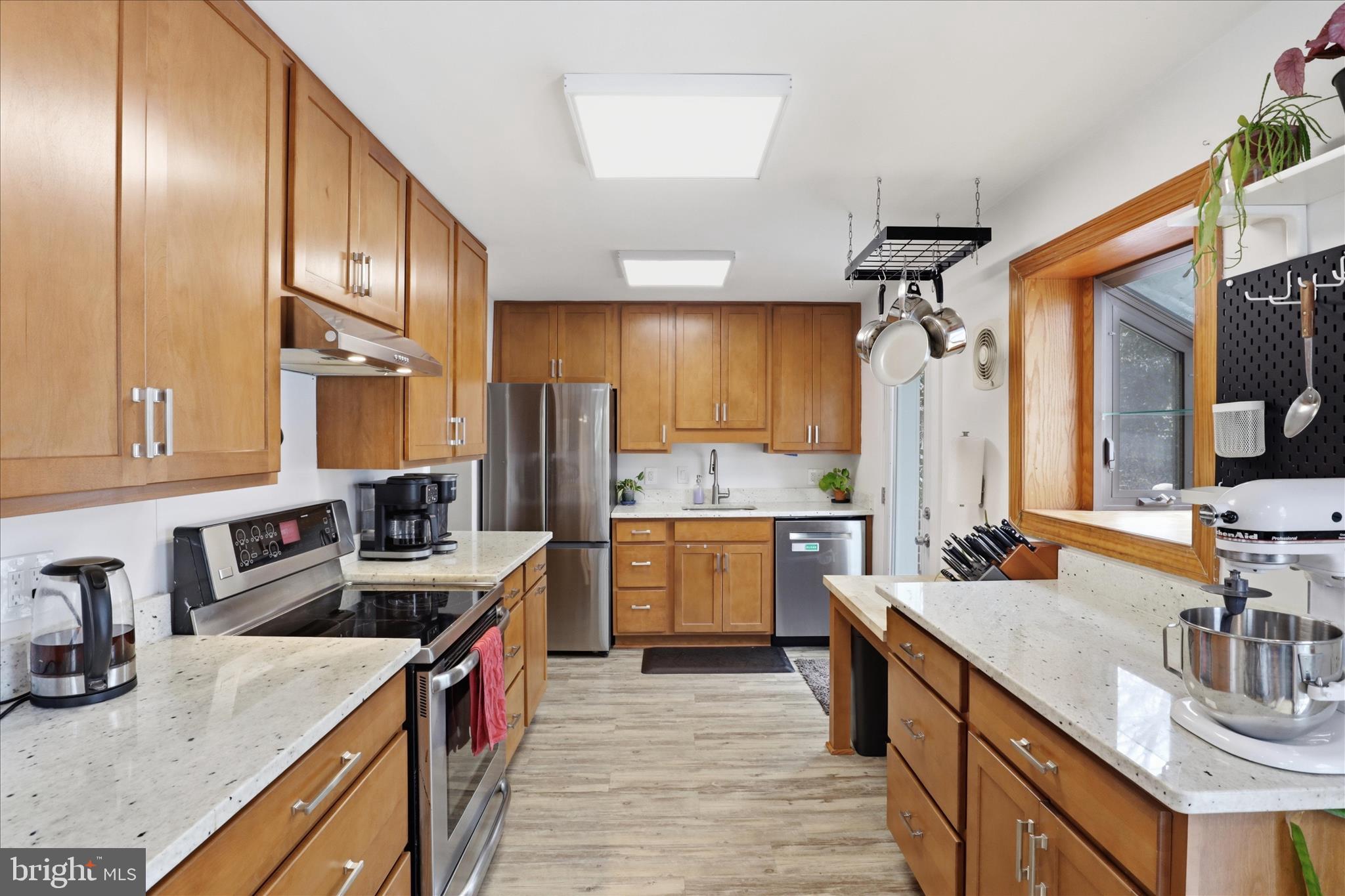 BROYHILL CREST - Residential