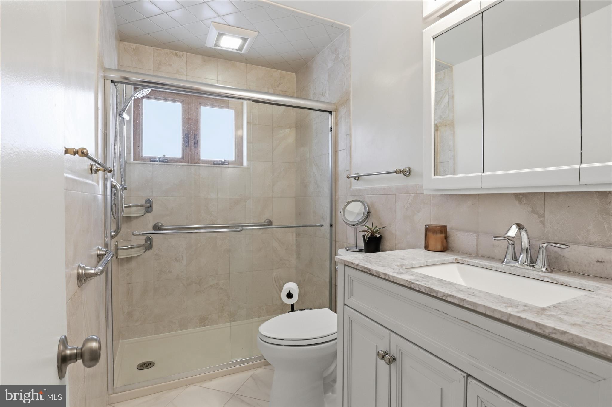 BROYHILL CREST - Residential