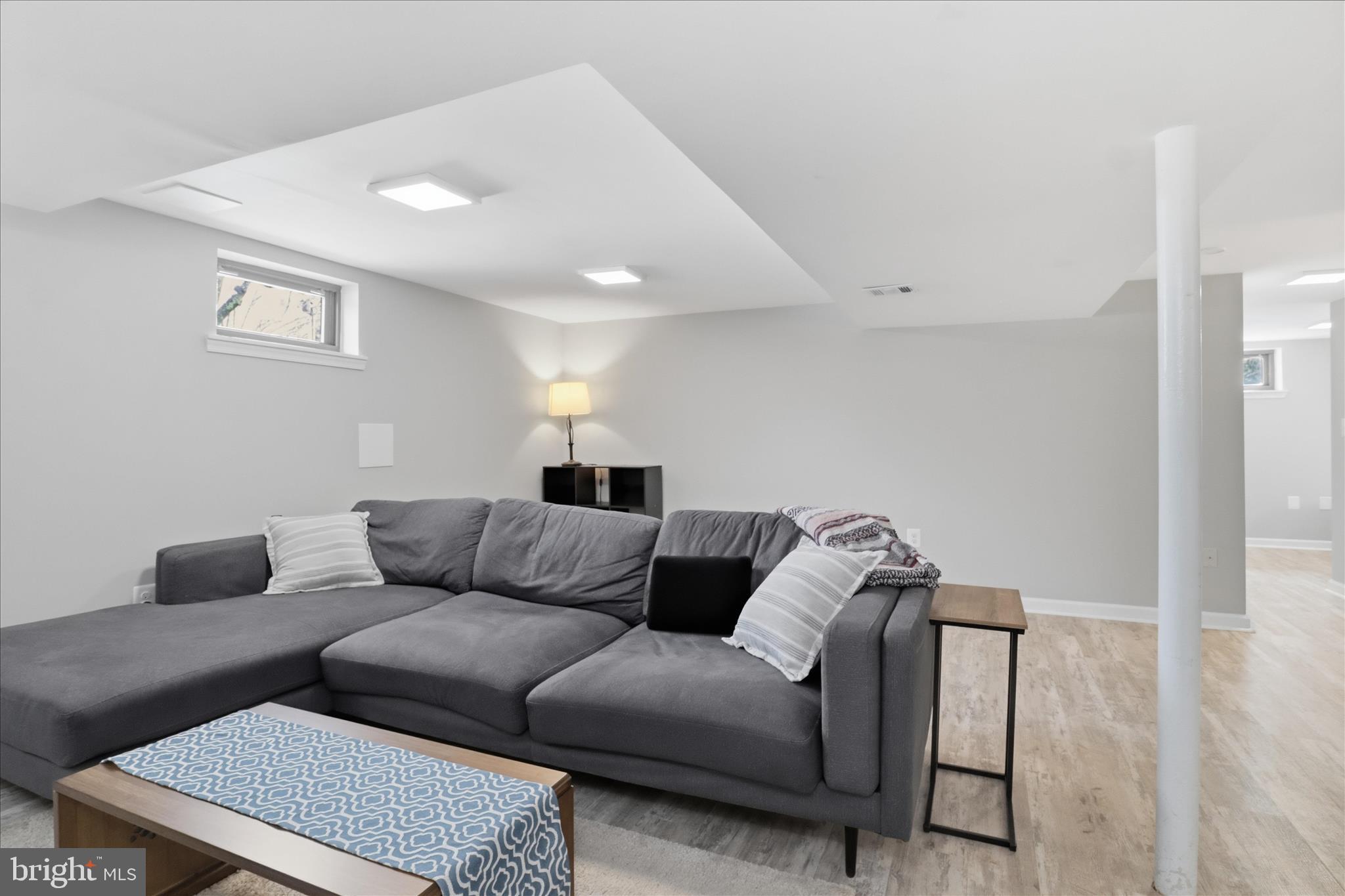 BROYHILL CREST - Residential