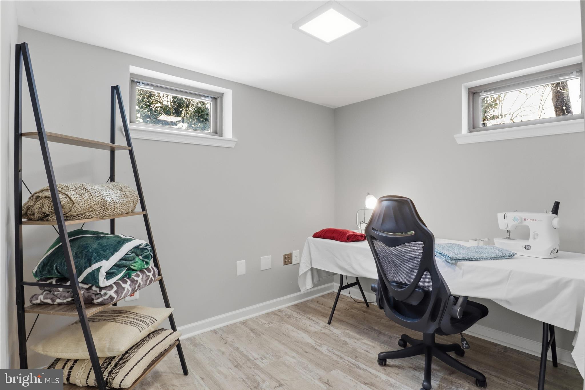 BROYHILL CREST - Residential