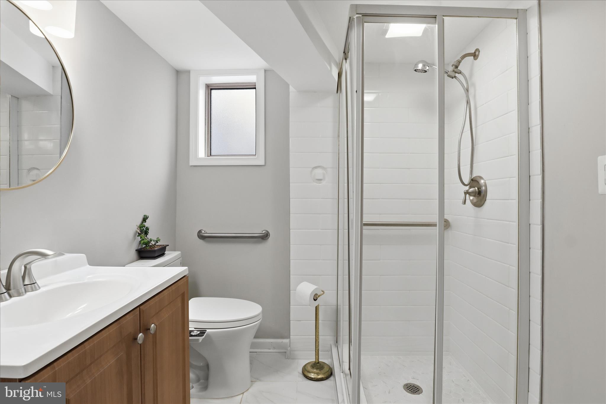 BROYHILL CREST - Residential