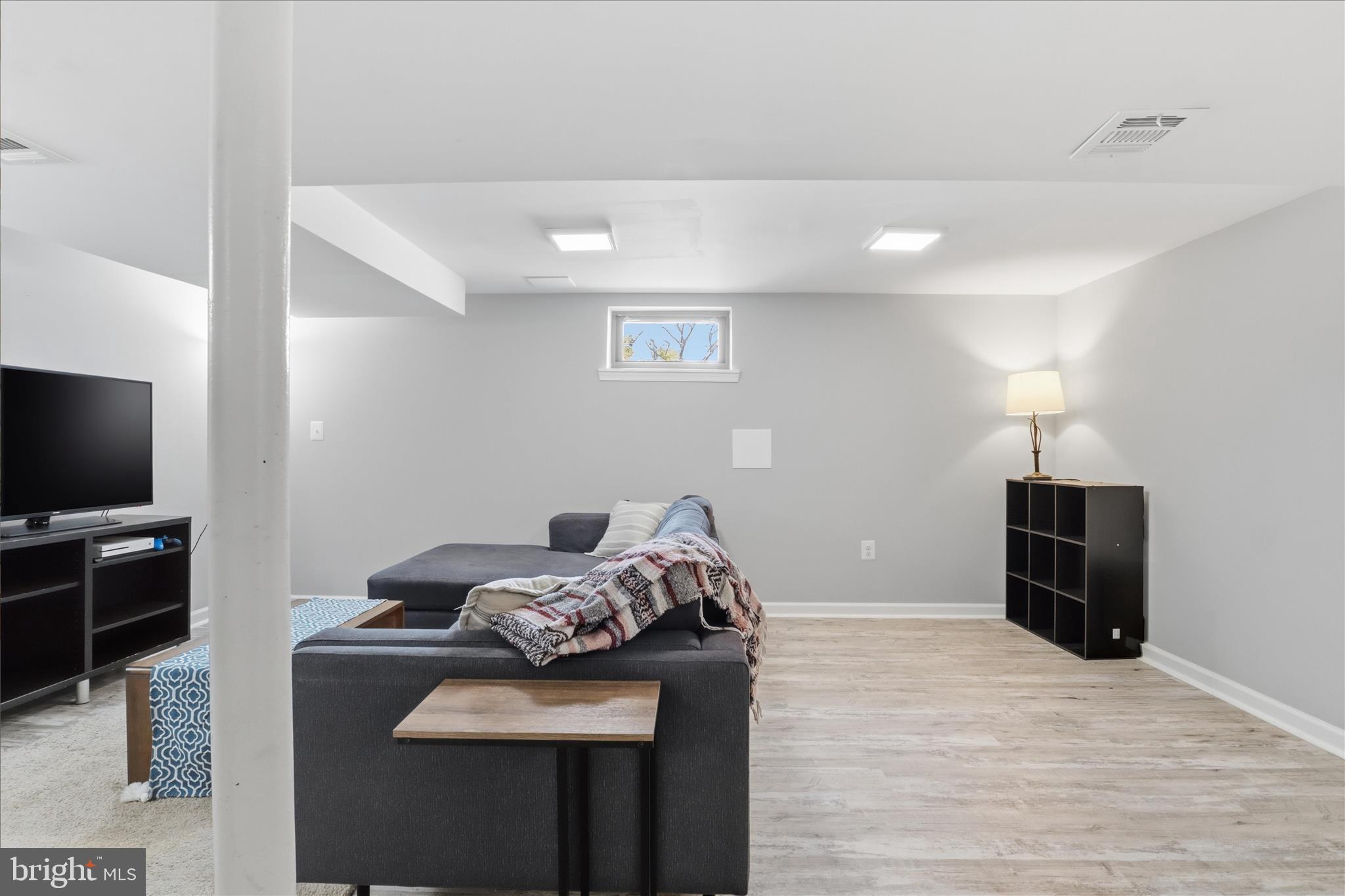 BROYHILL CREST - Residential