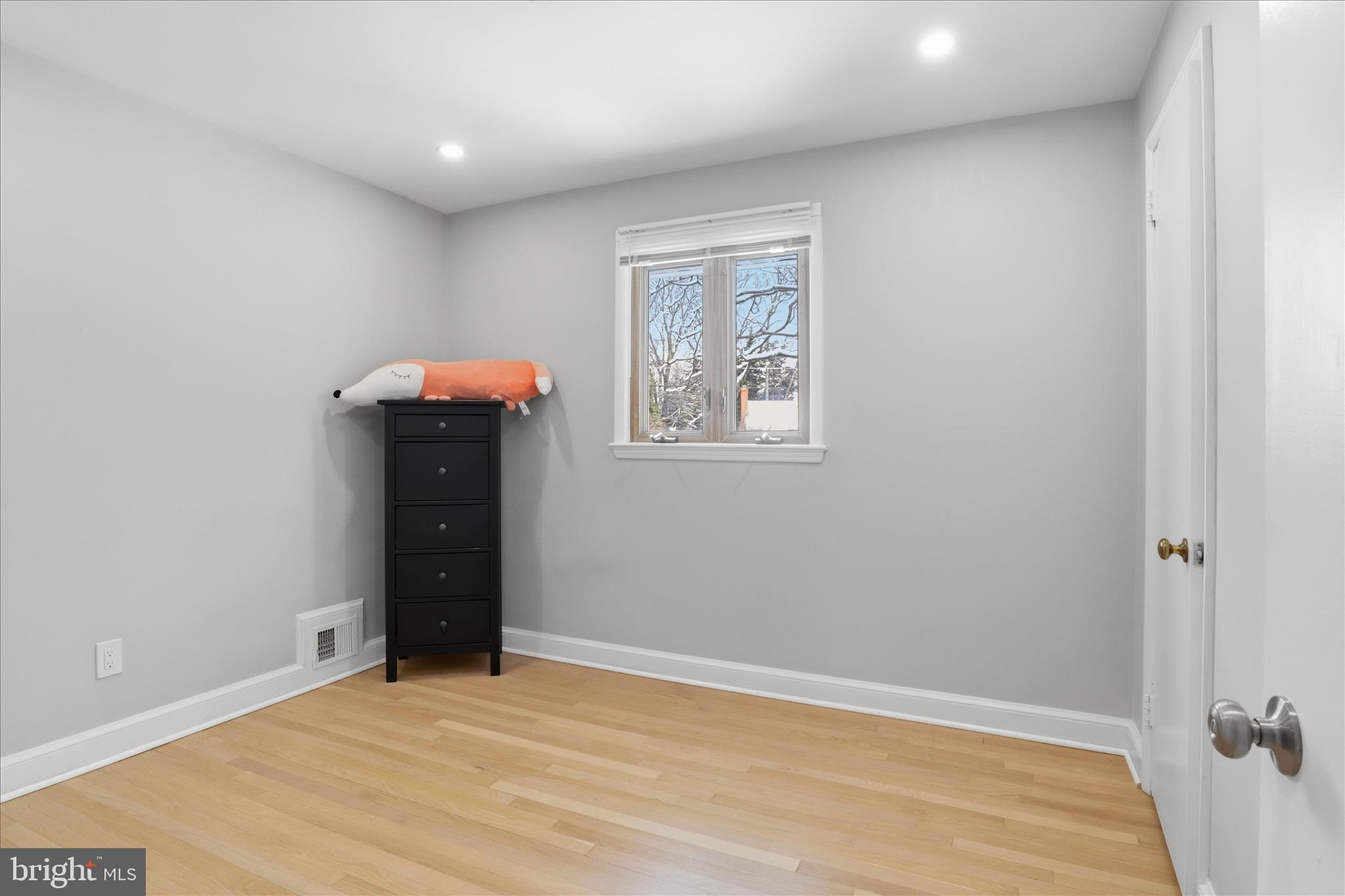 BROYHILL CREST - Residential