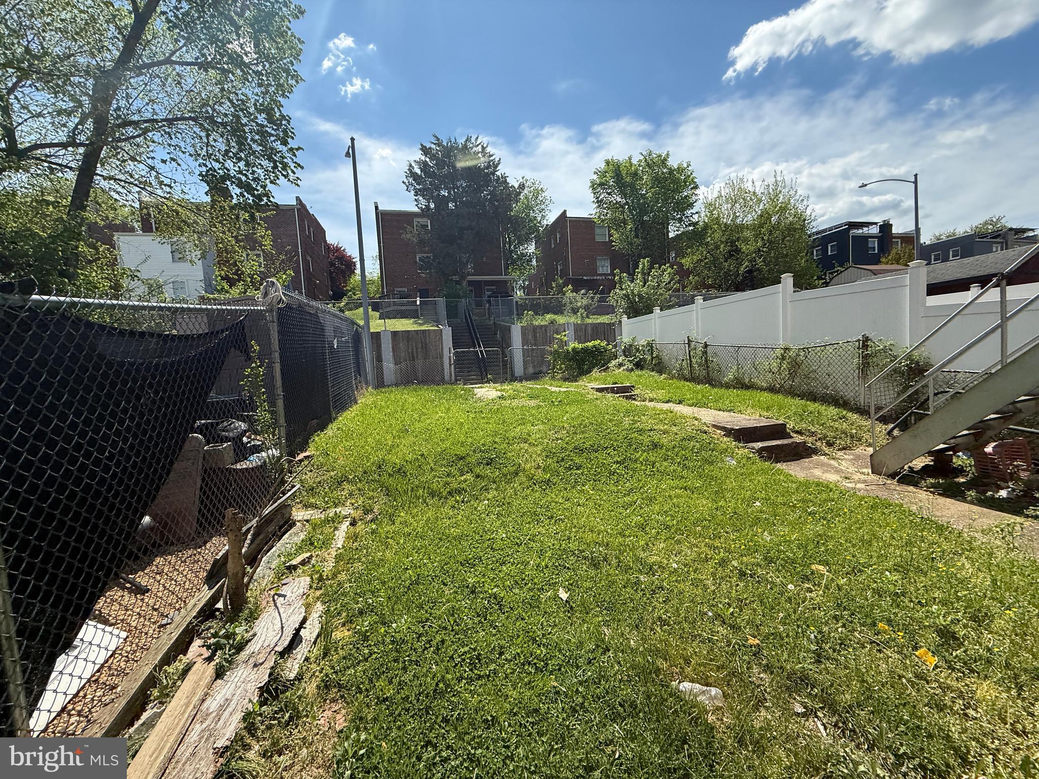 449 VALLEY AVENUE SE
