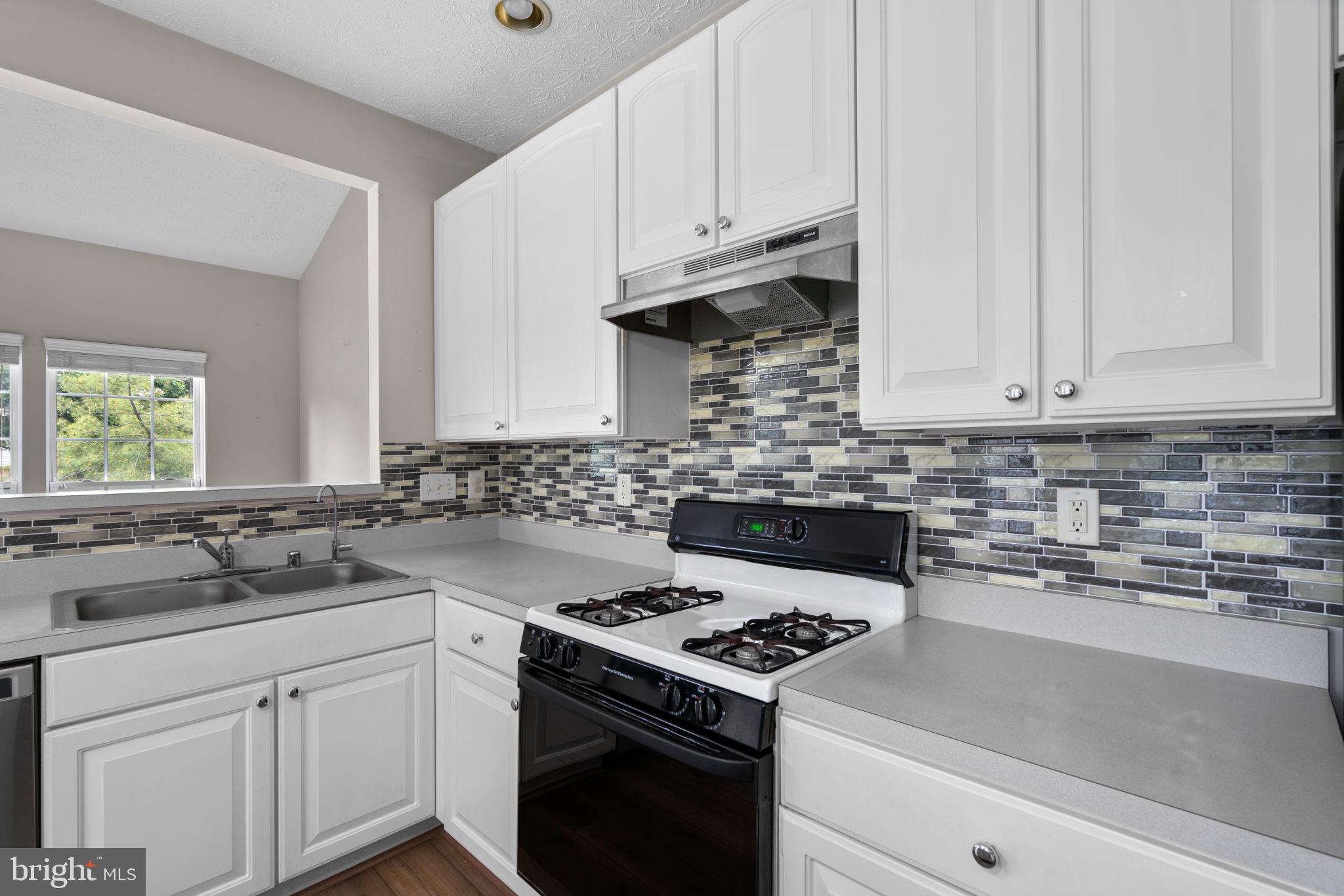 ENCLAVE AT SEVEN OAKS - Residential Lease