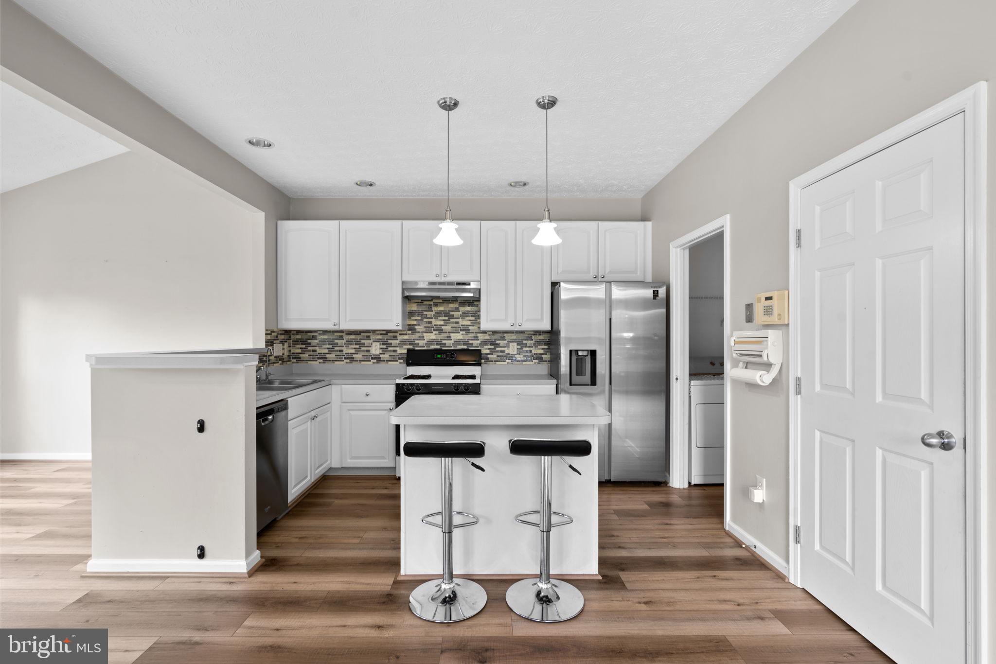 ENCLAVE AT SEVEN OAKS - Residential Lease