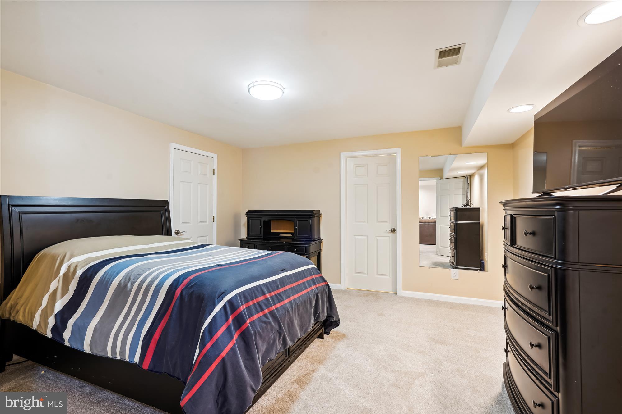 WOLF RUN ESTATES - Residential