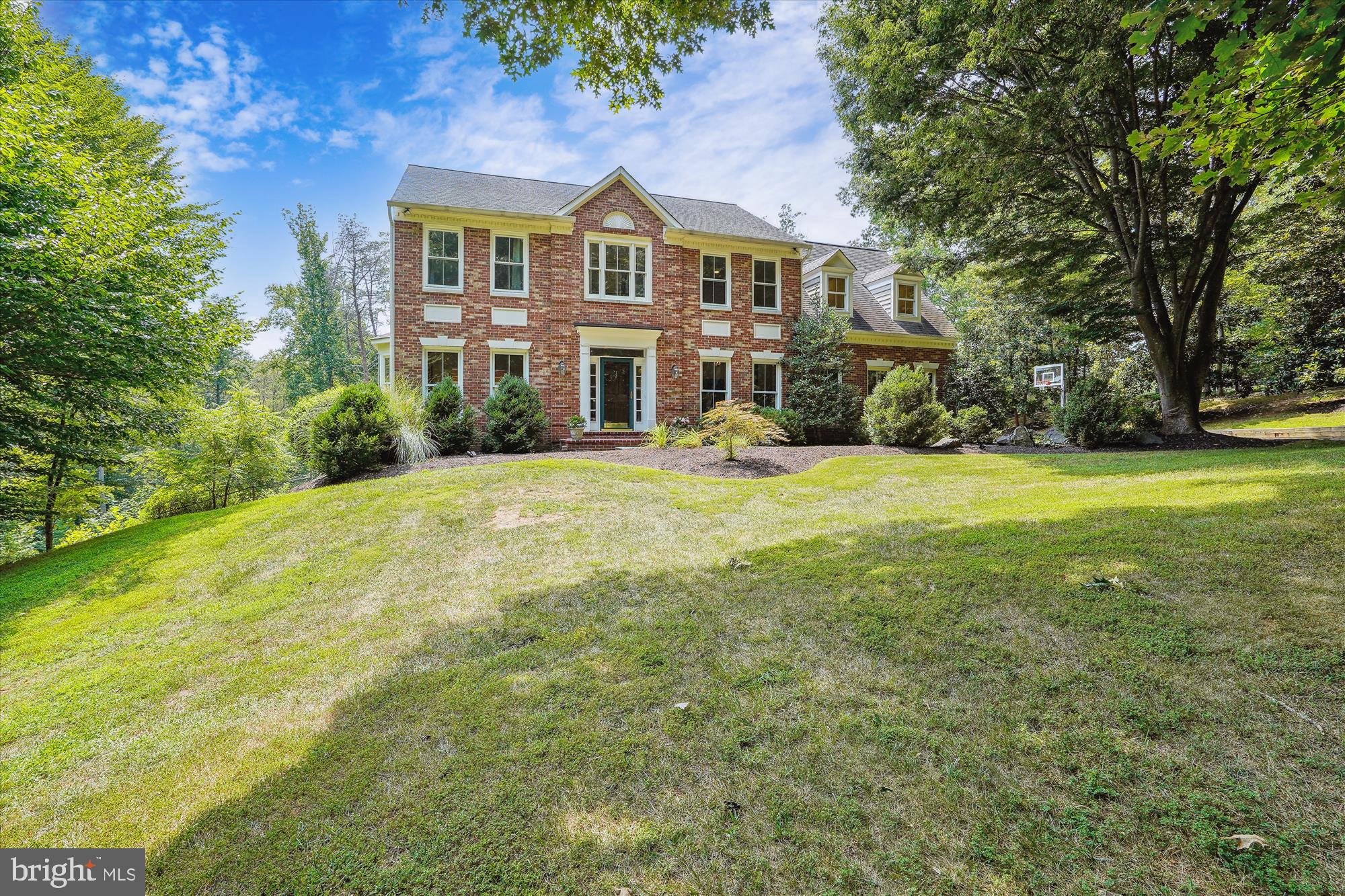 WOLF RUN ESTATES - Residential