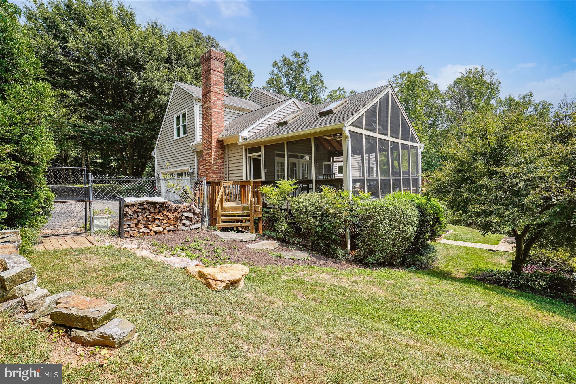 WOLF RUN ESTATES - Residential