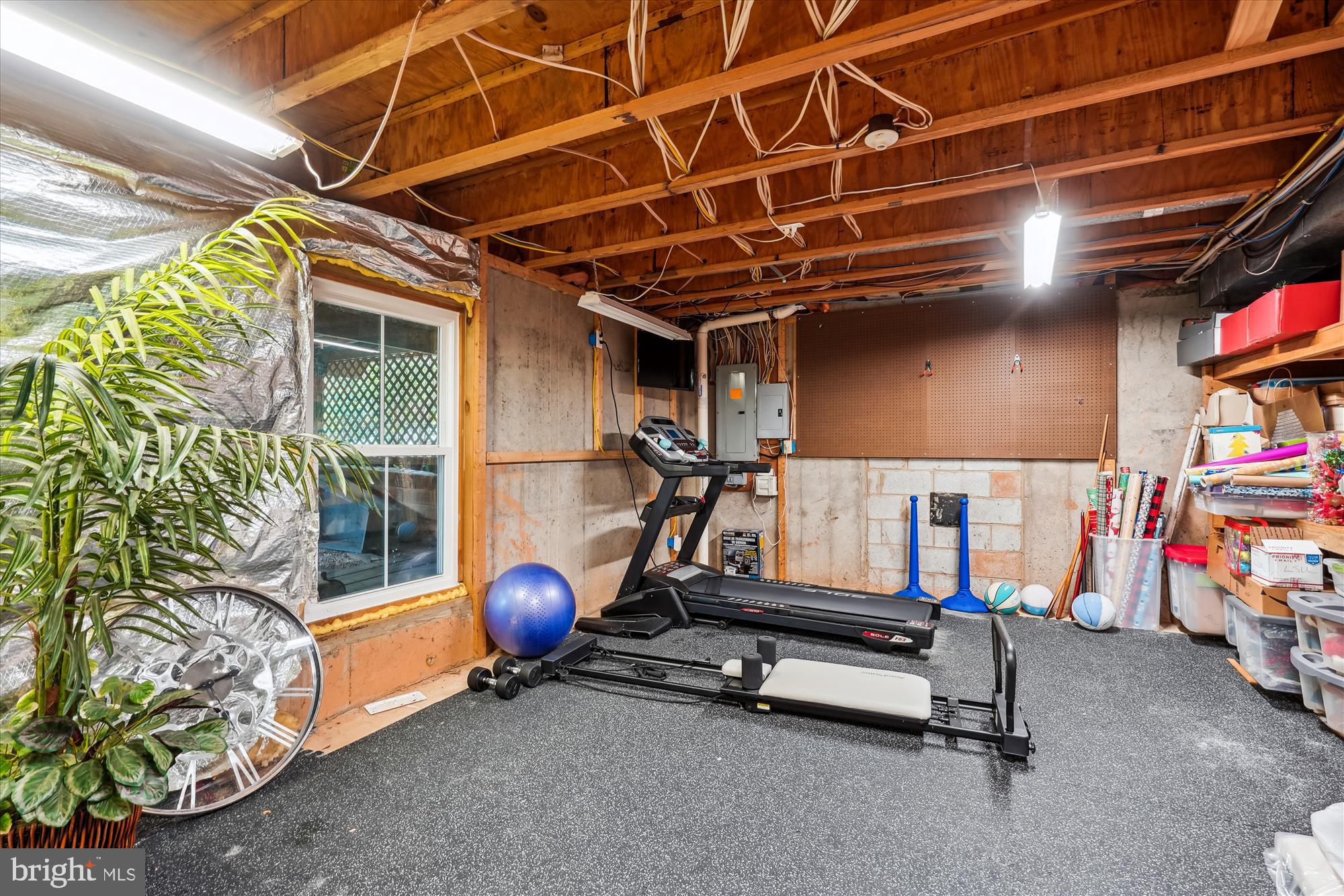 WOLF RUN ESTATES - Residential