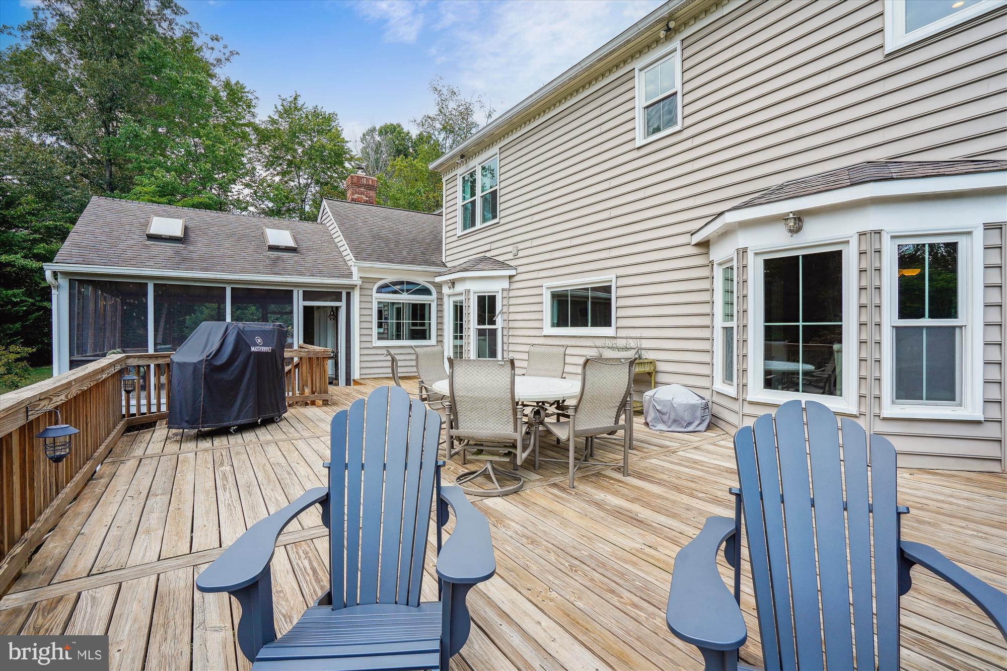 WOLF RUN ESTATES - Residential