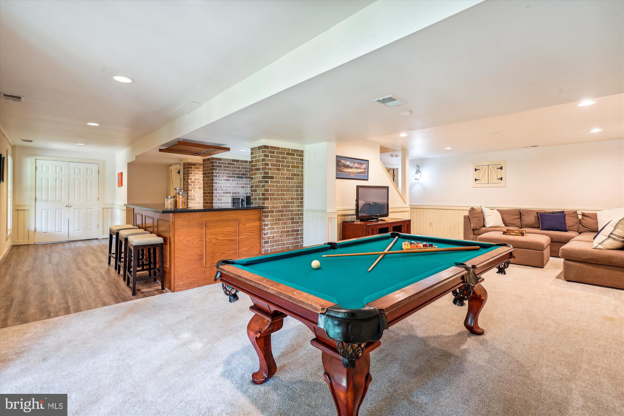 WOLF RUN ESTATES - Residential