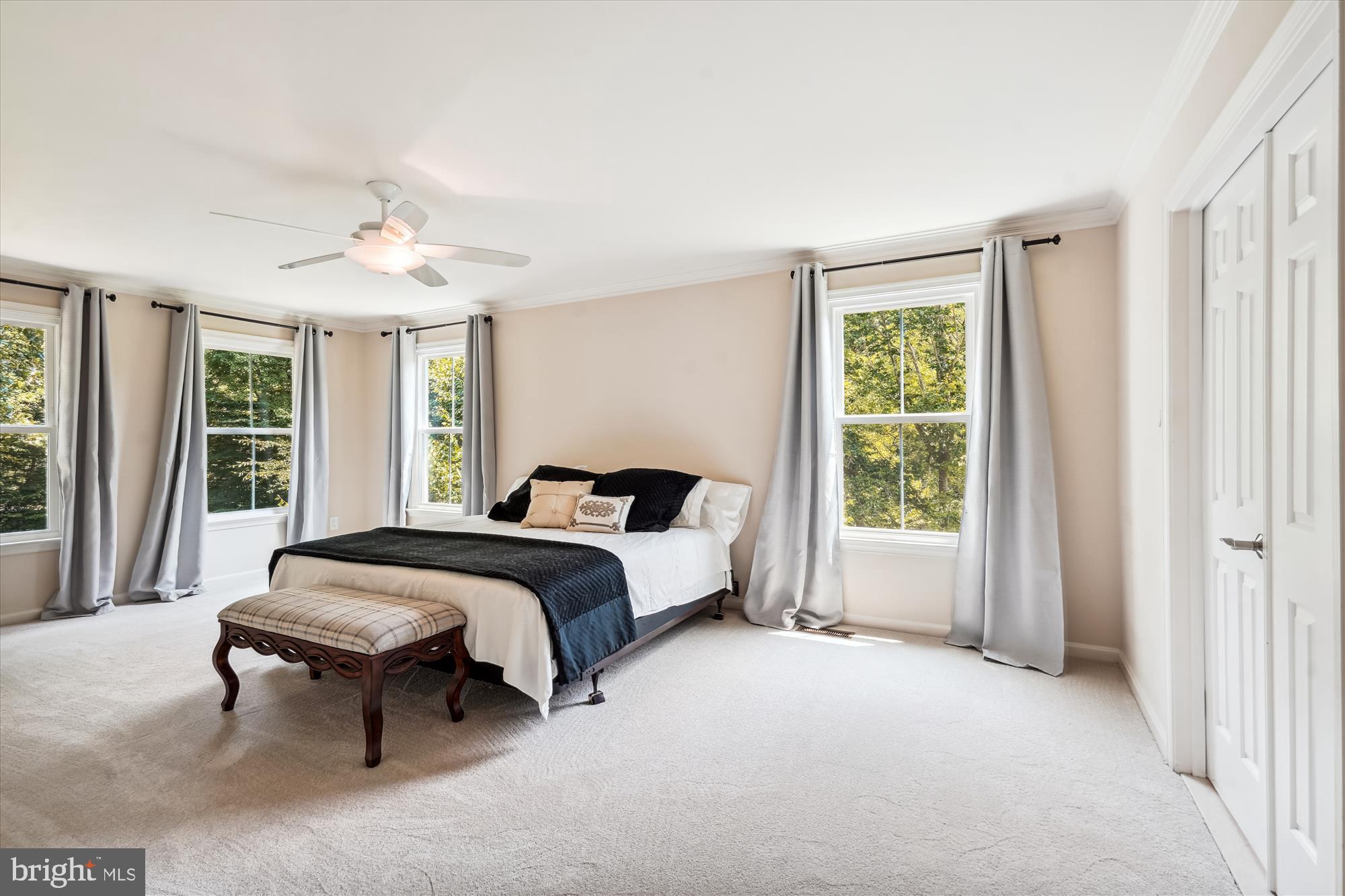 WOLF RUN ESTATES - Residential