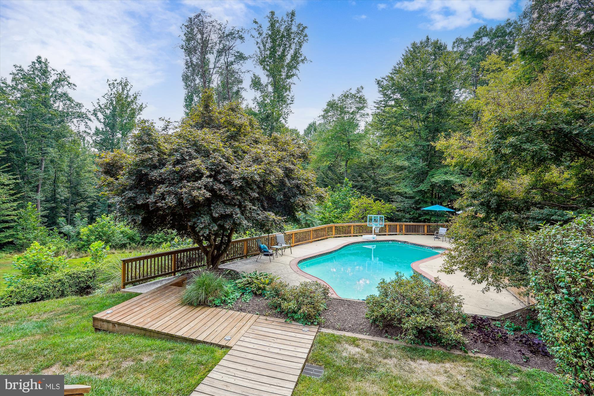 WOLF RUN ESTATES - Residential