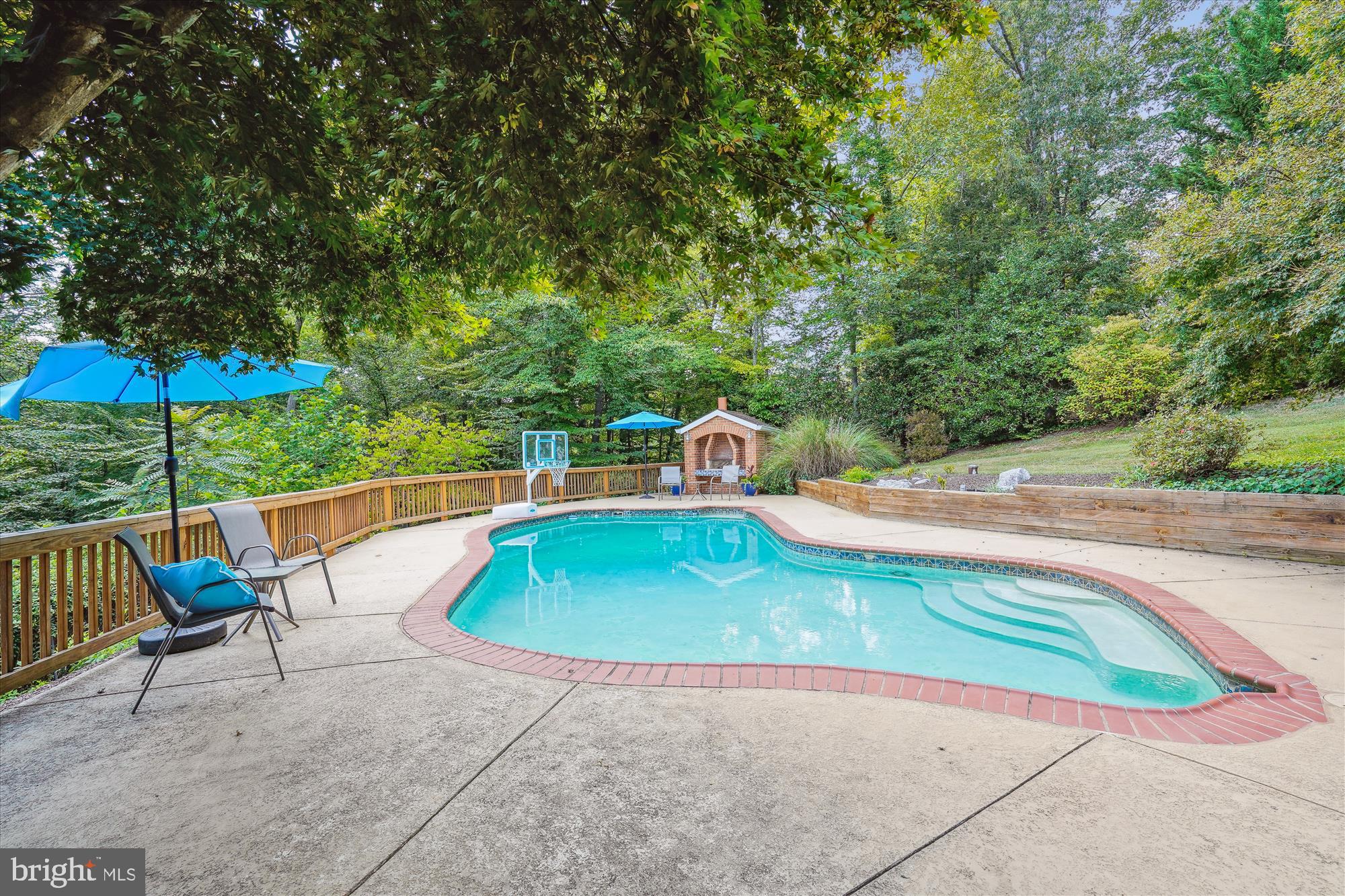 WOLF RUN ESTATES - Residential