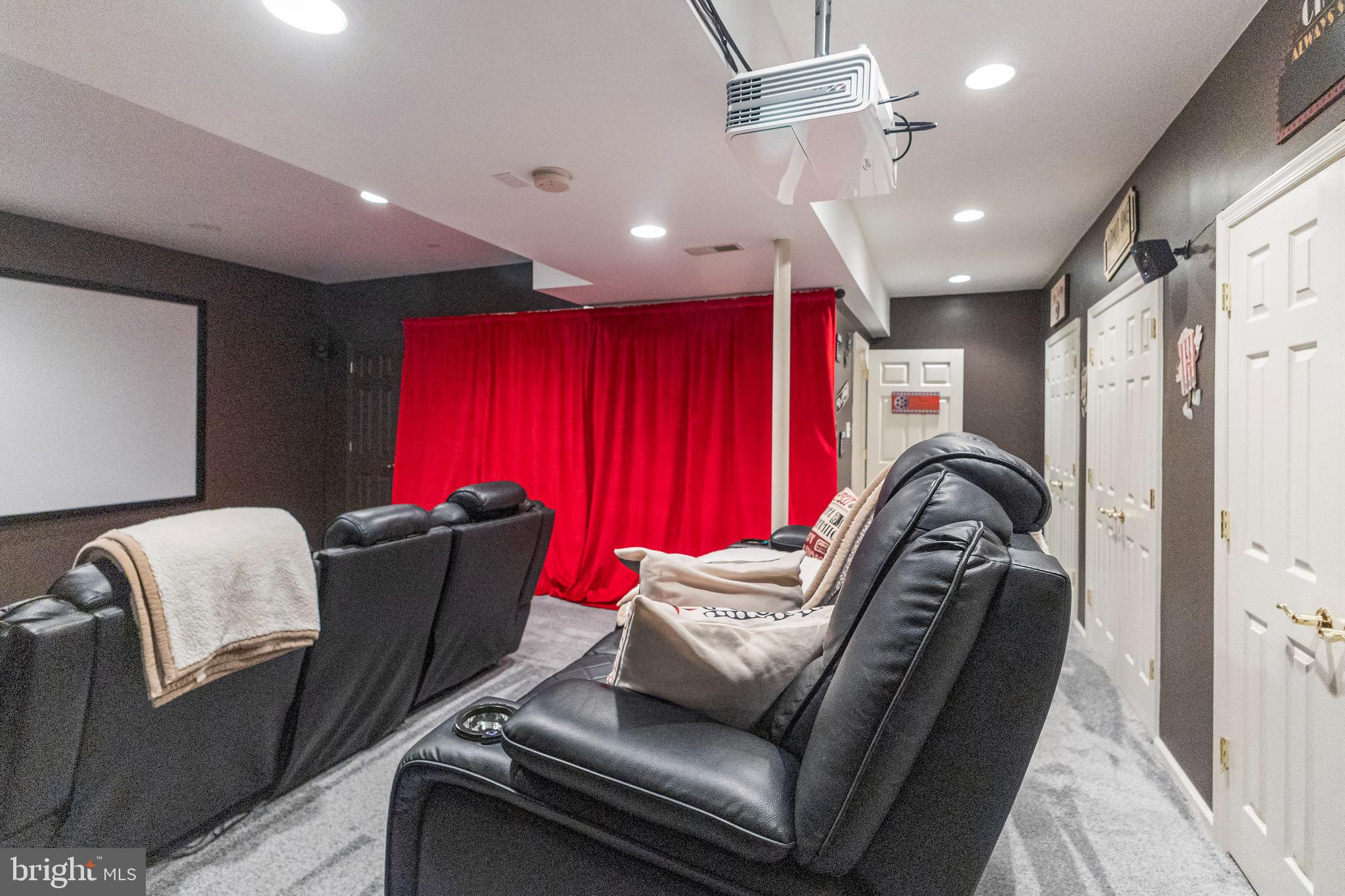 CROWNSVILLE - Residential