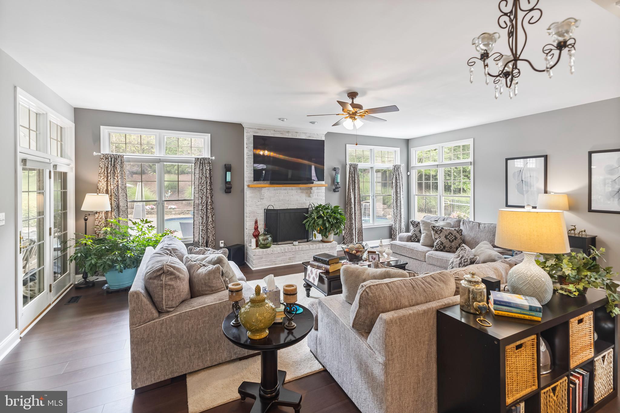 CROWNSVILLE - Residential