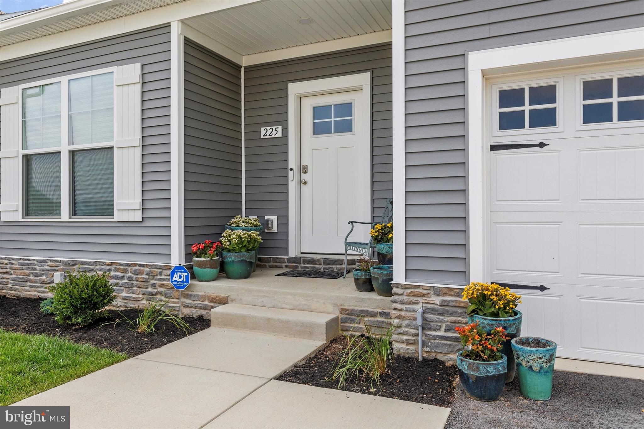 225 RIDGE VIEW LANE