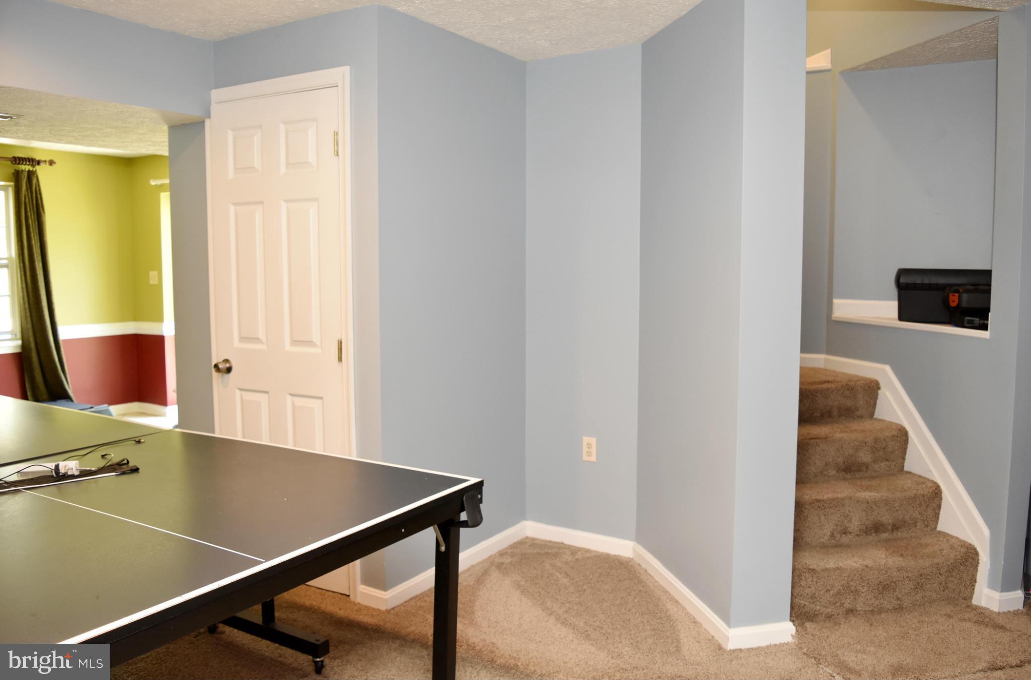 WARFIELDS RANGE - Residential Lease