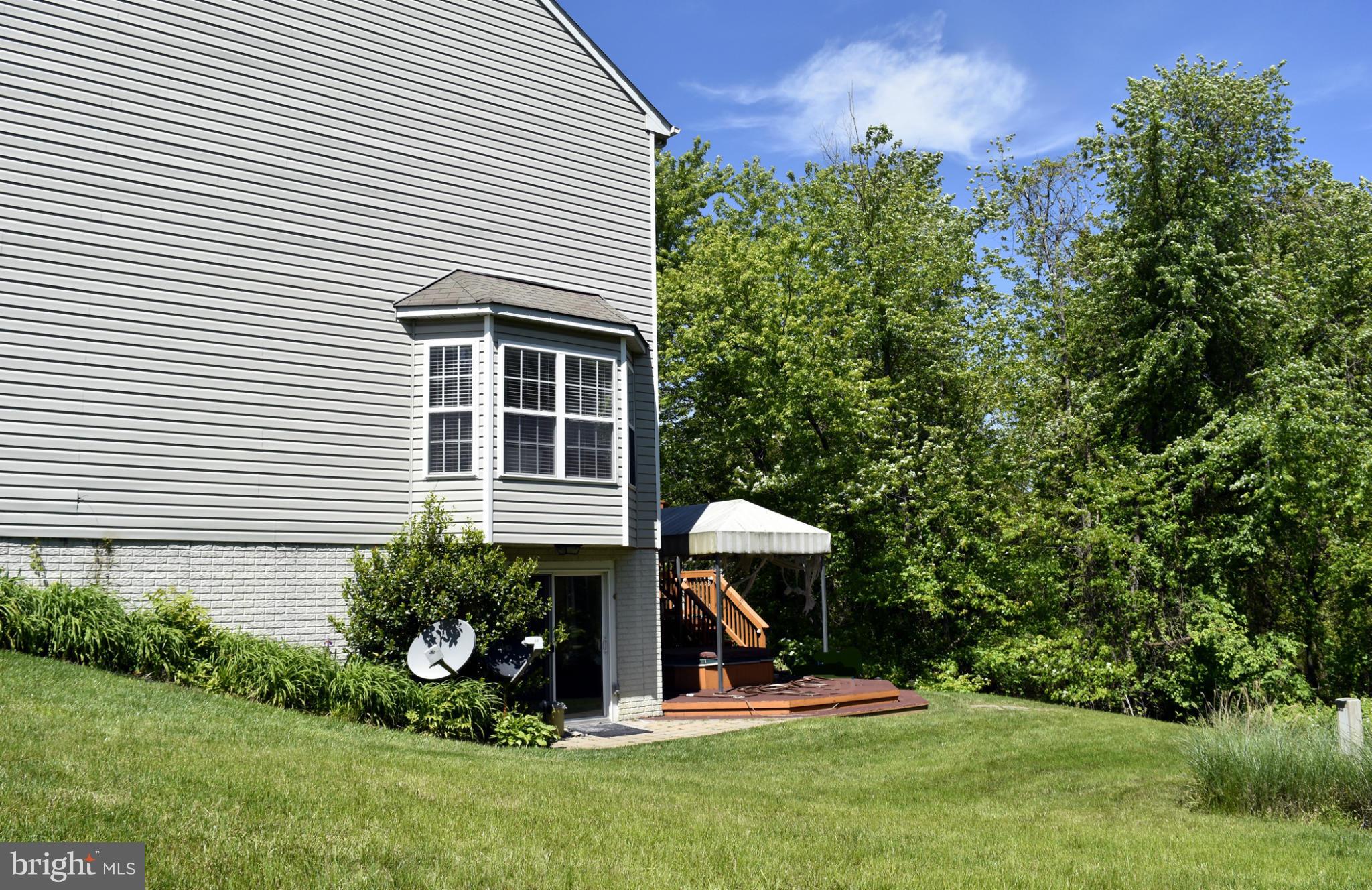 WARFIELDS RANGE - Residential Lease