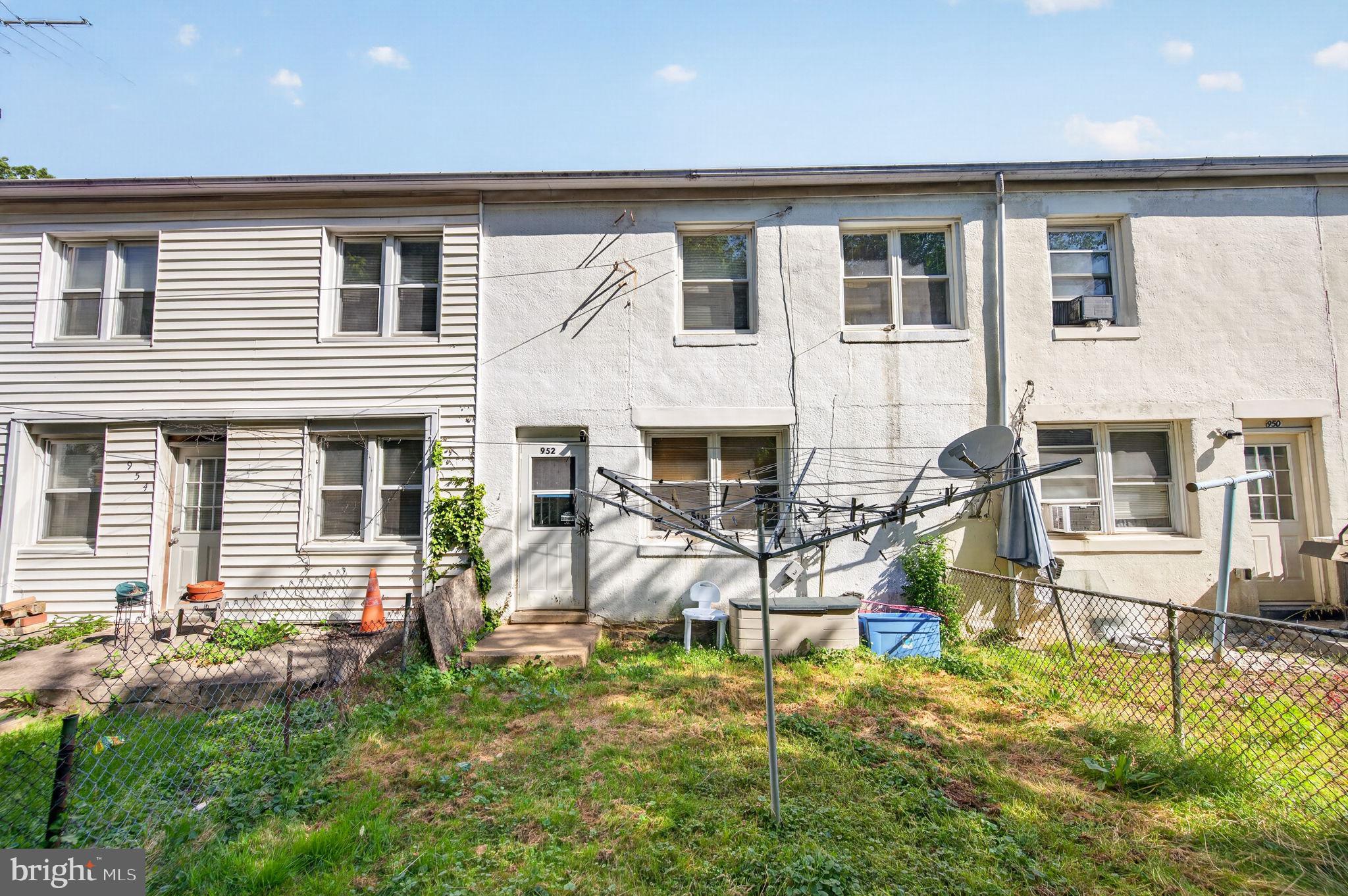ARMISTEAD GARDENS - Residential