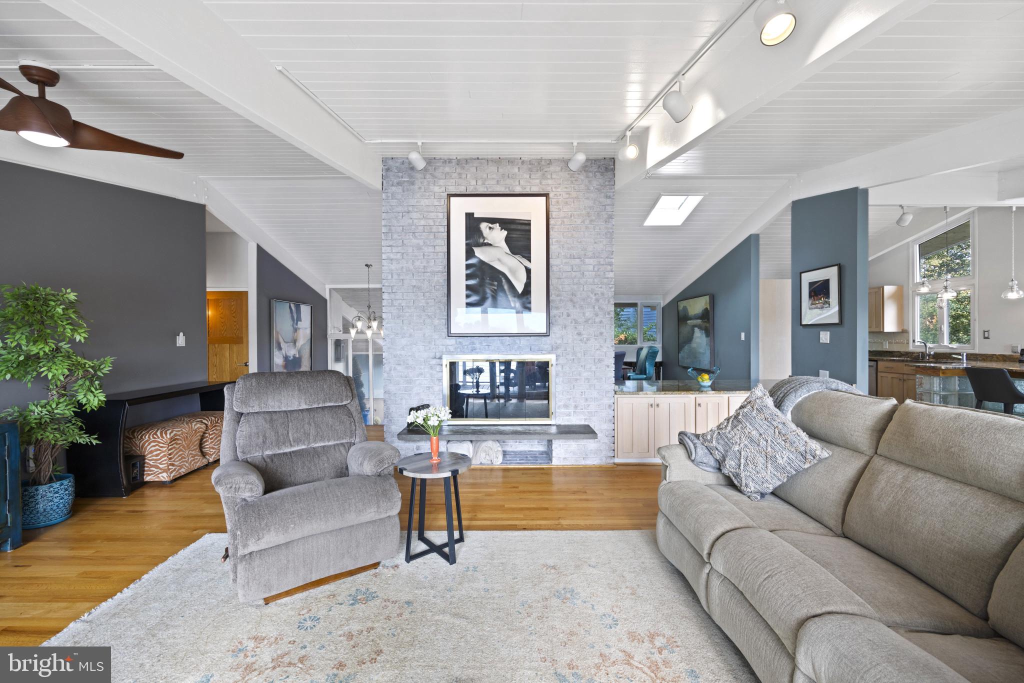 HILLSMERE ESTATES - Residential