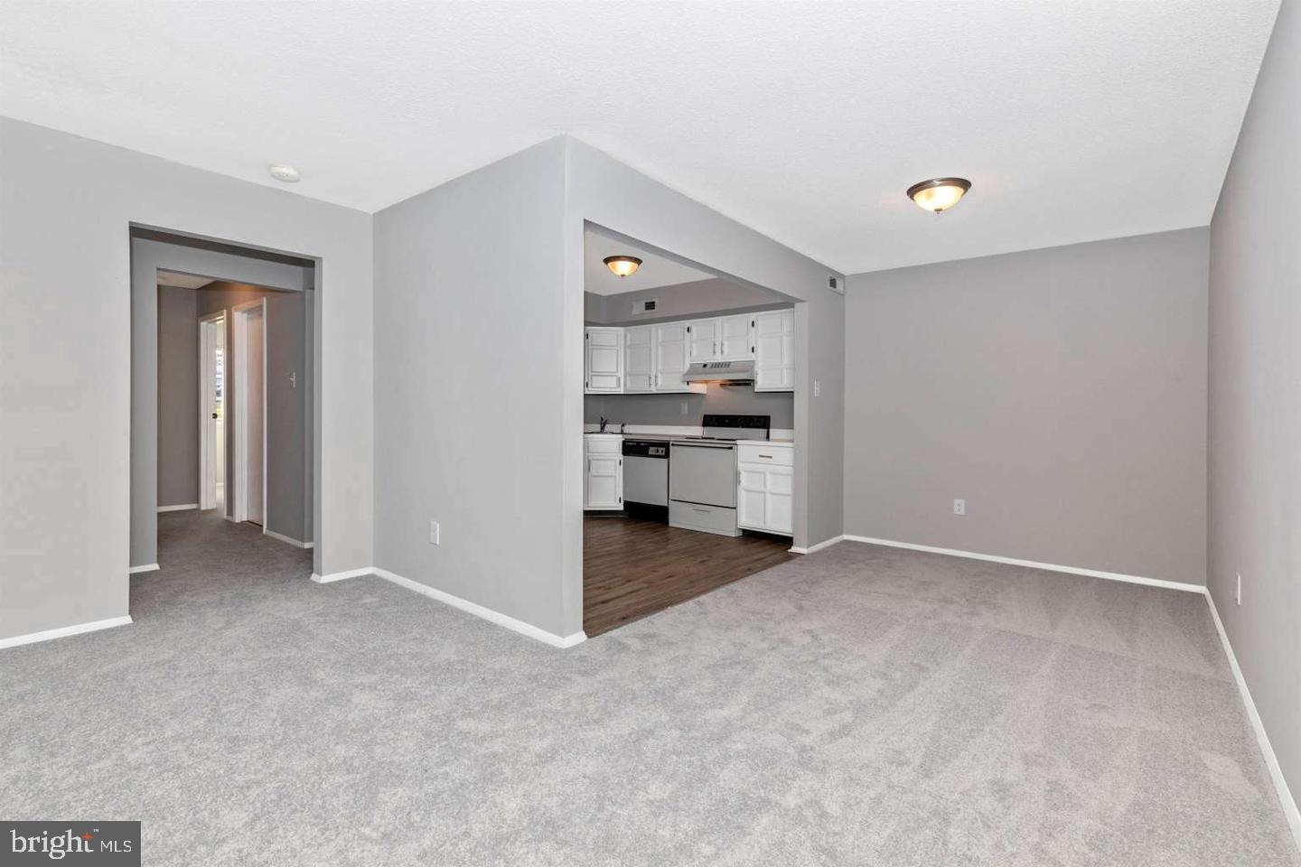 TOWAMENCIN CONDOS - Residential Lease