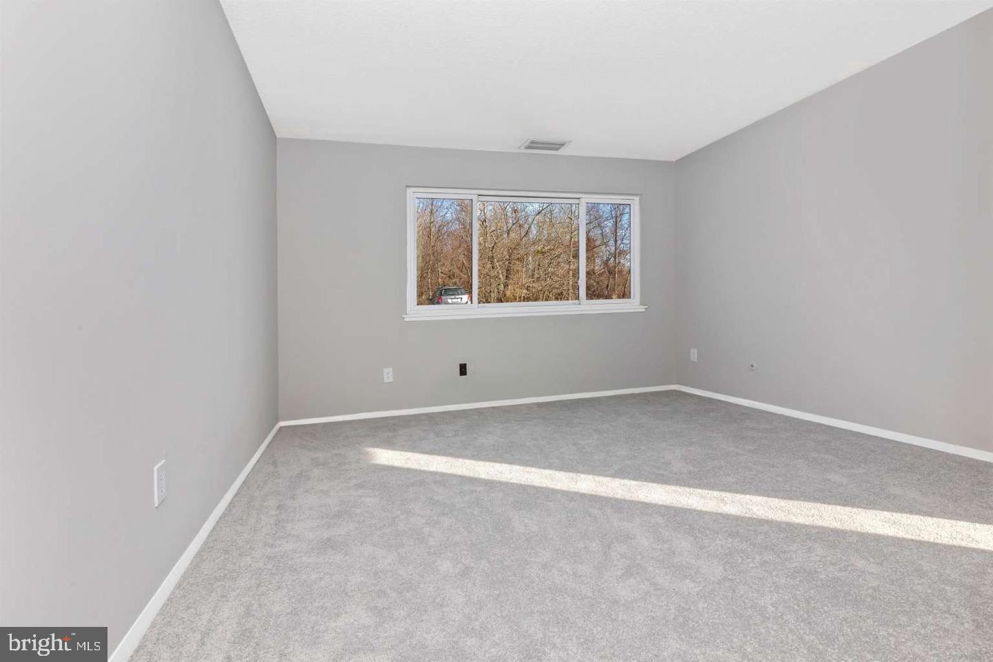 TOWAMENCIN CONDOS - Residential Lease