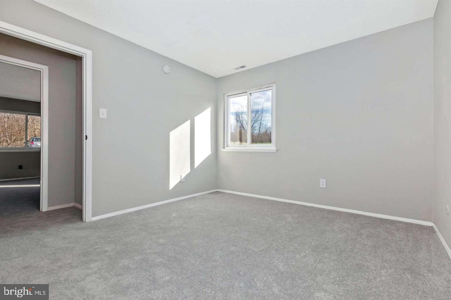 TOWAMENCIN CONDOS - Residential Lease