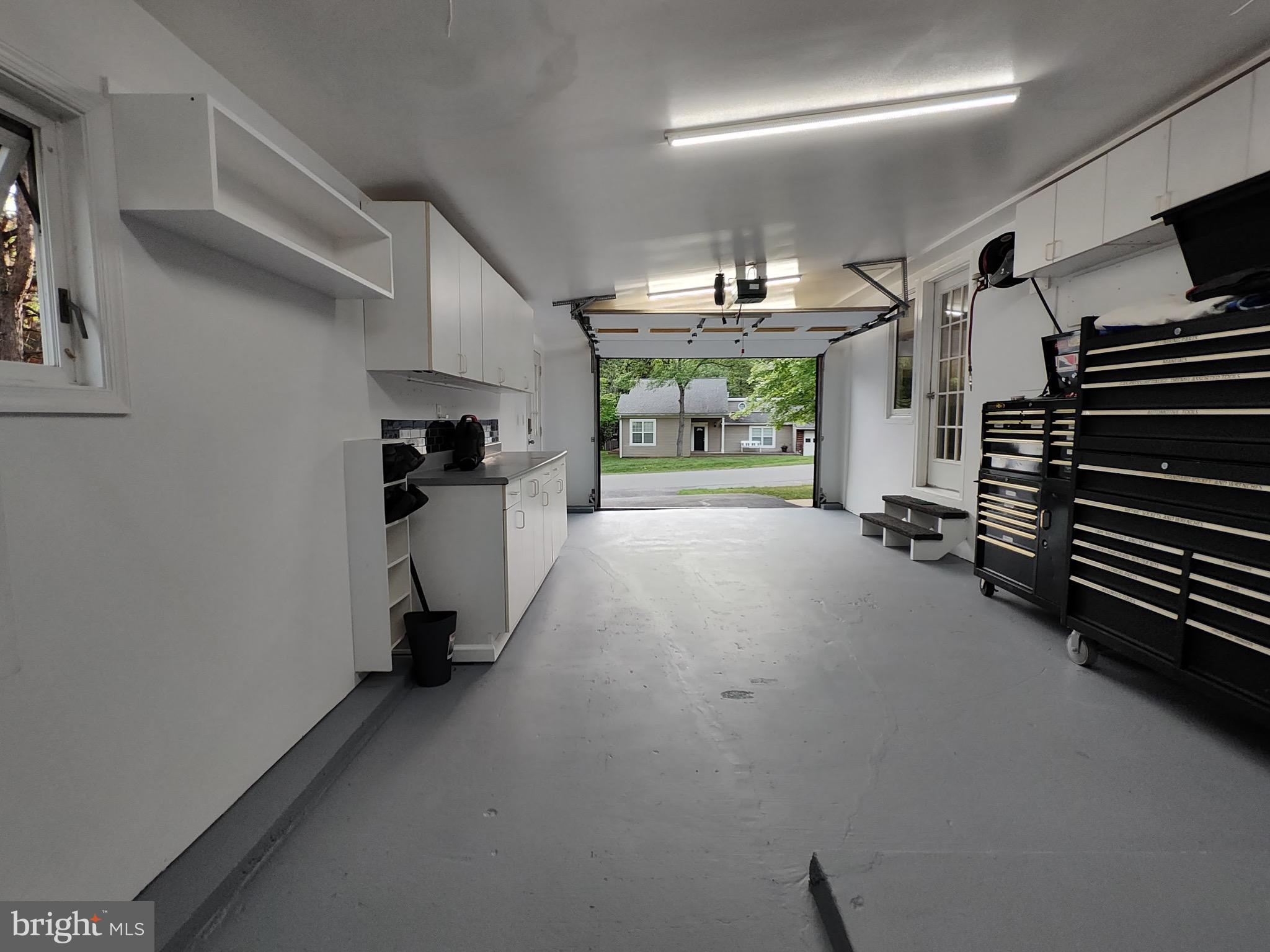 QUINCE ORCHARD KNOLLS - Residential