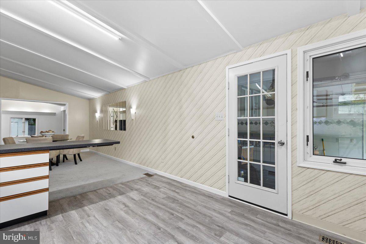 QUINCE ORCHARD KNOLLS - Residential