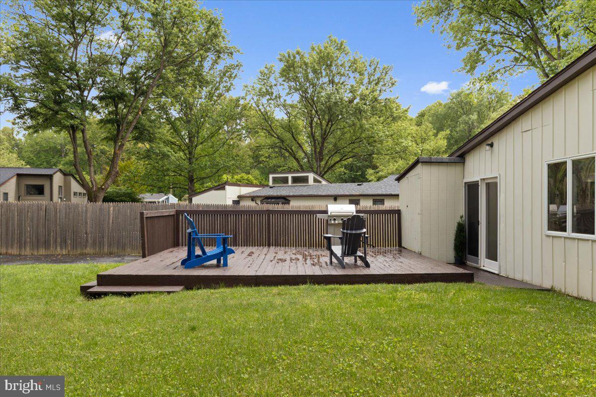 QUINCE ORCHARD KNOLLS - Residential