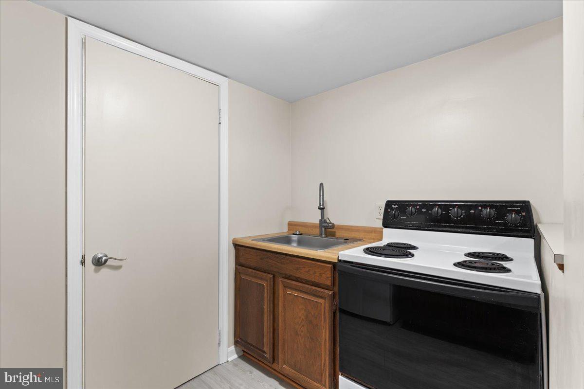 QUINCE ORCHARD KNOLLS - Residential