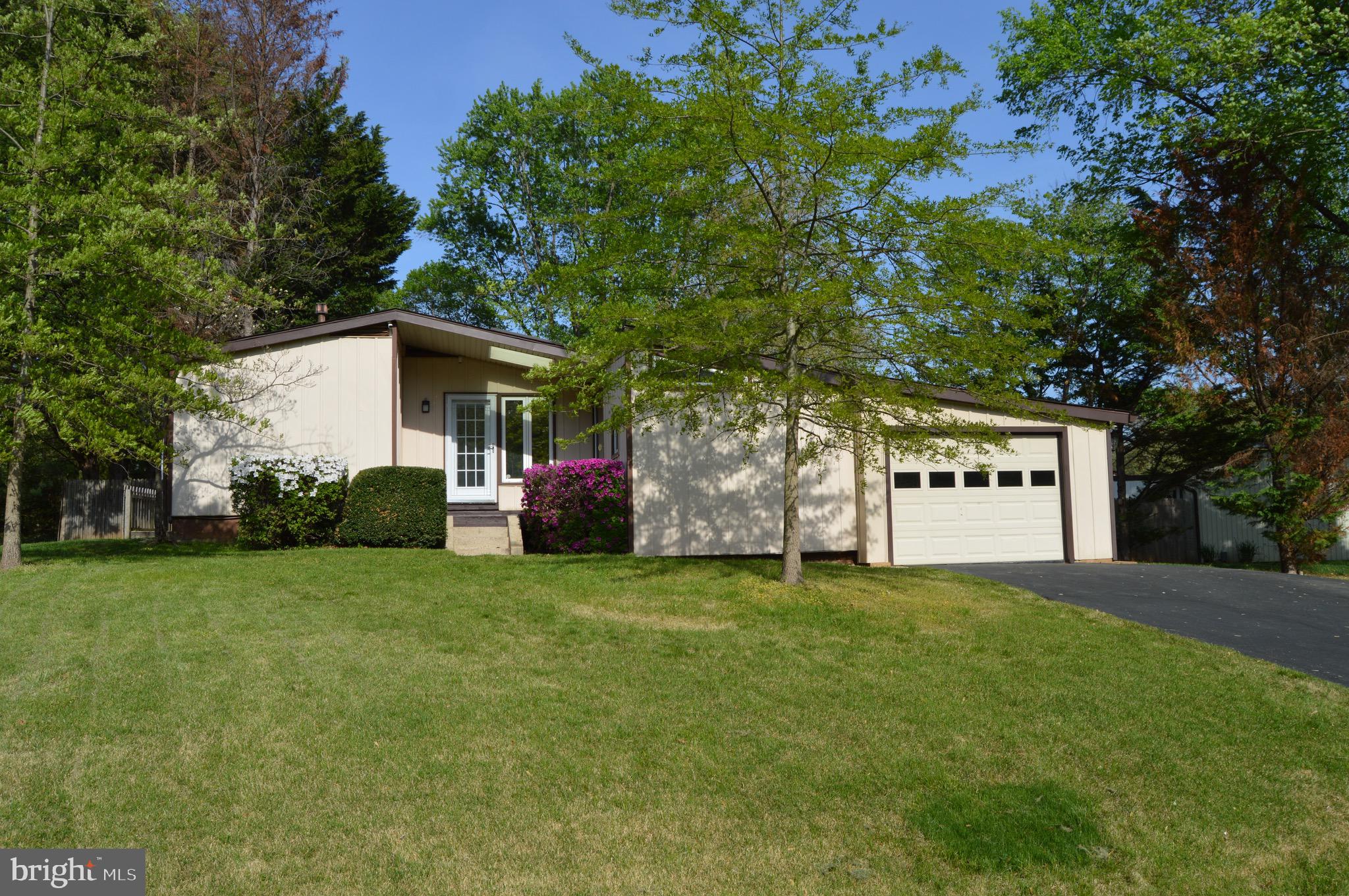 11801 CHERRY GROVE DRIVE