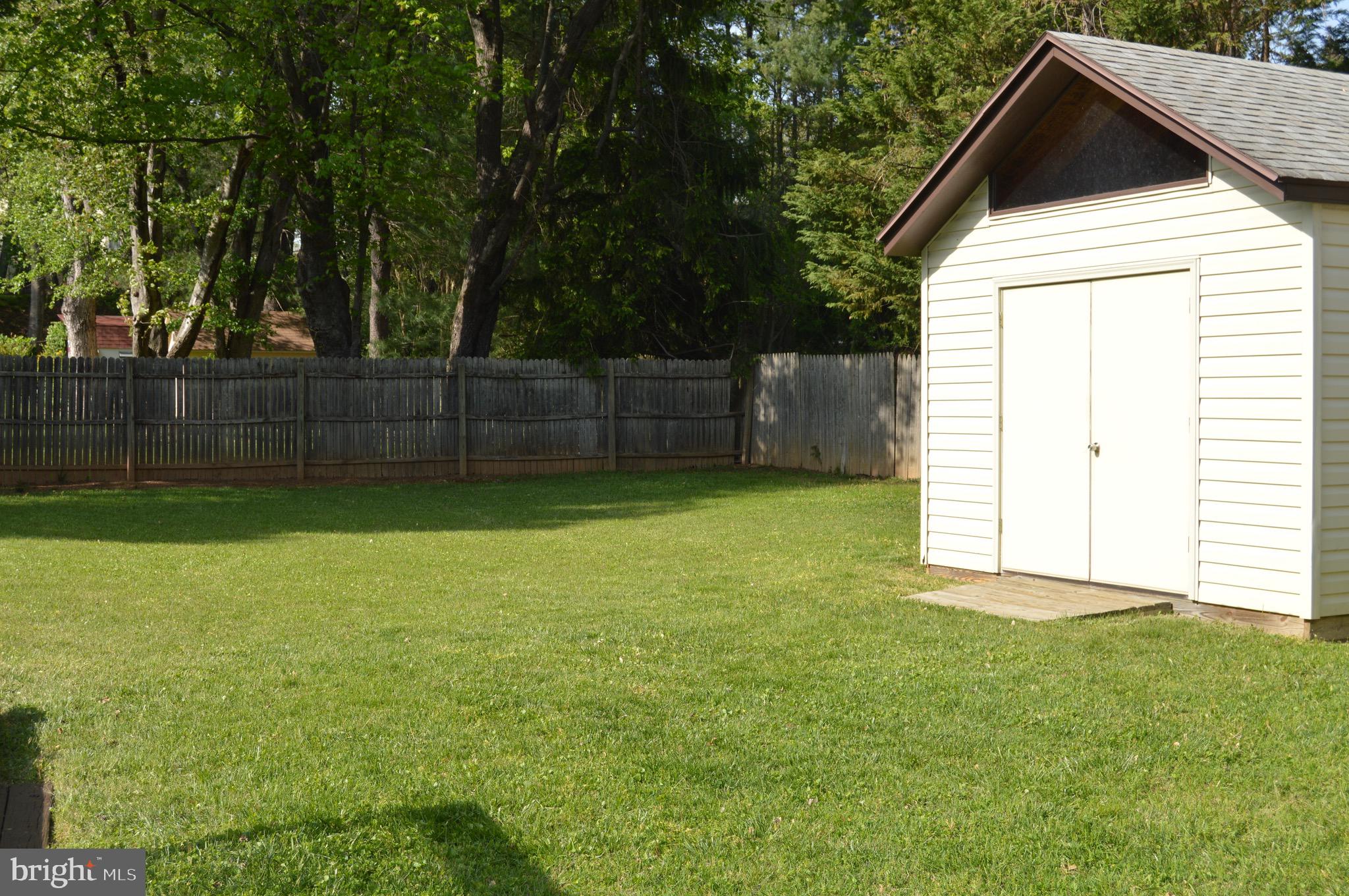 QUINCE ORCHARD KNOLLS - Residential