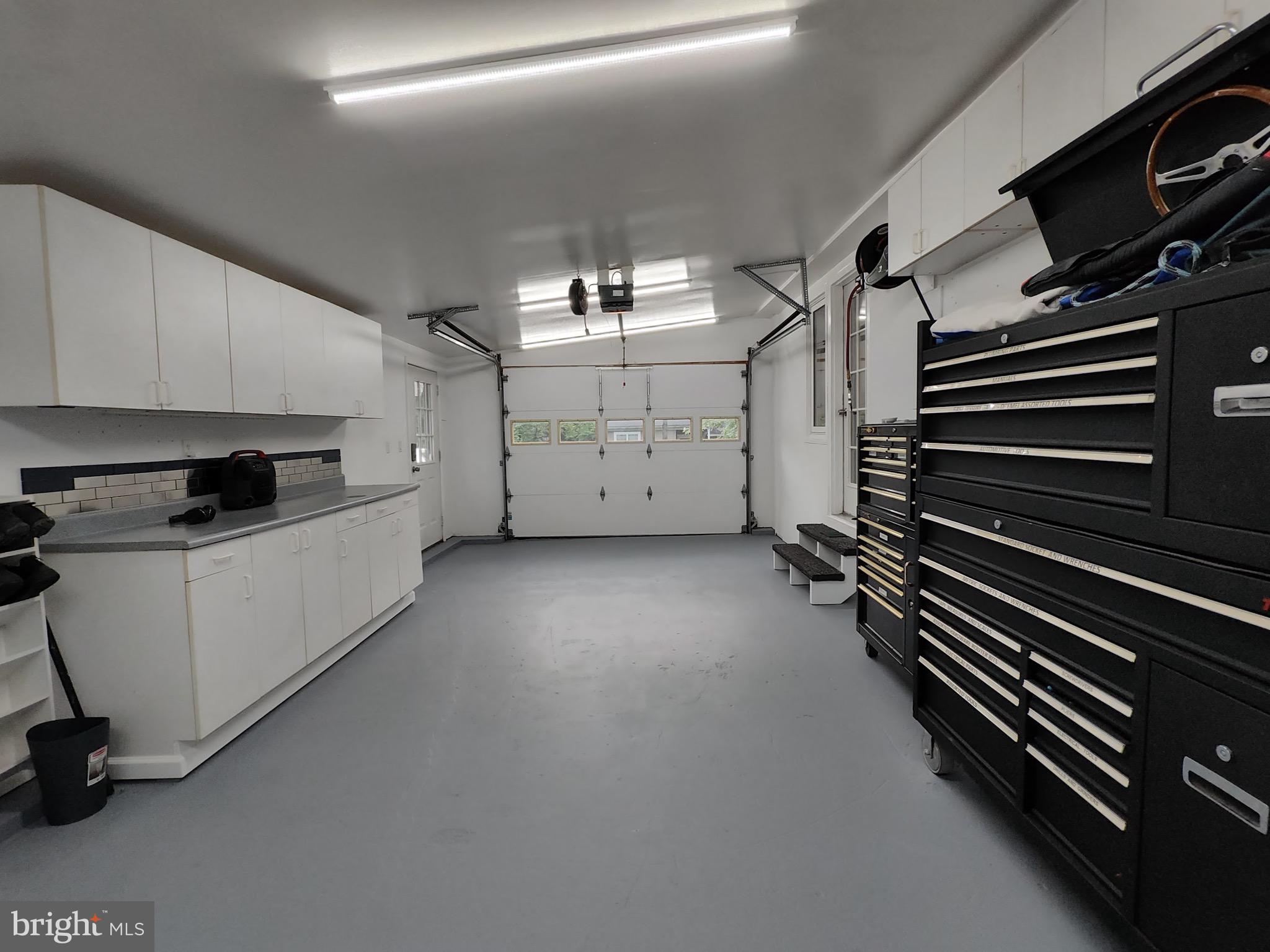 QUINCE ORCHARD KNOLLS - Residential