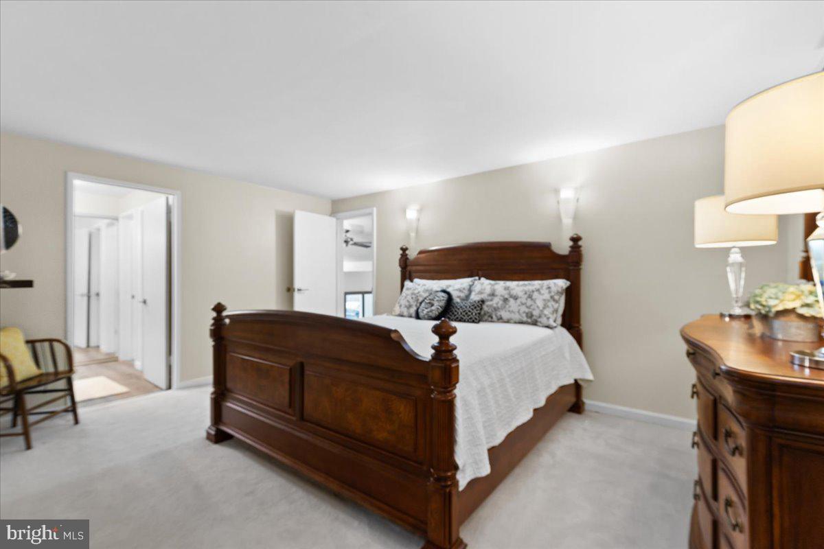 QUINCE ORCHARD KNOLLS - Residential