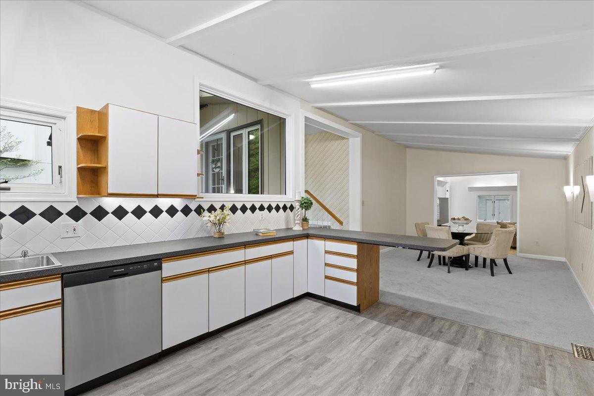 QUINCE ORCHARD KNOLLS - Residential