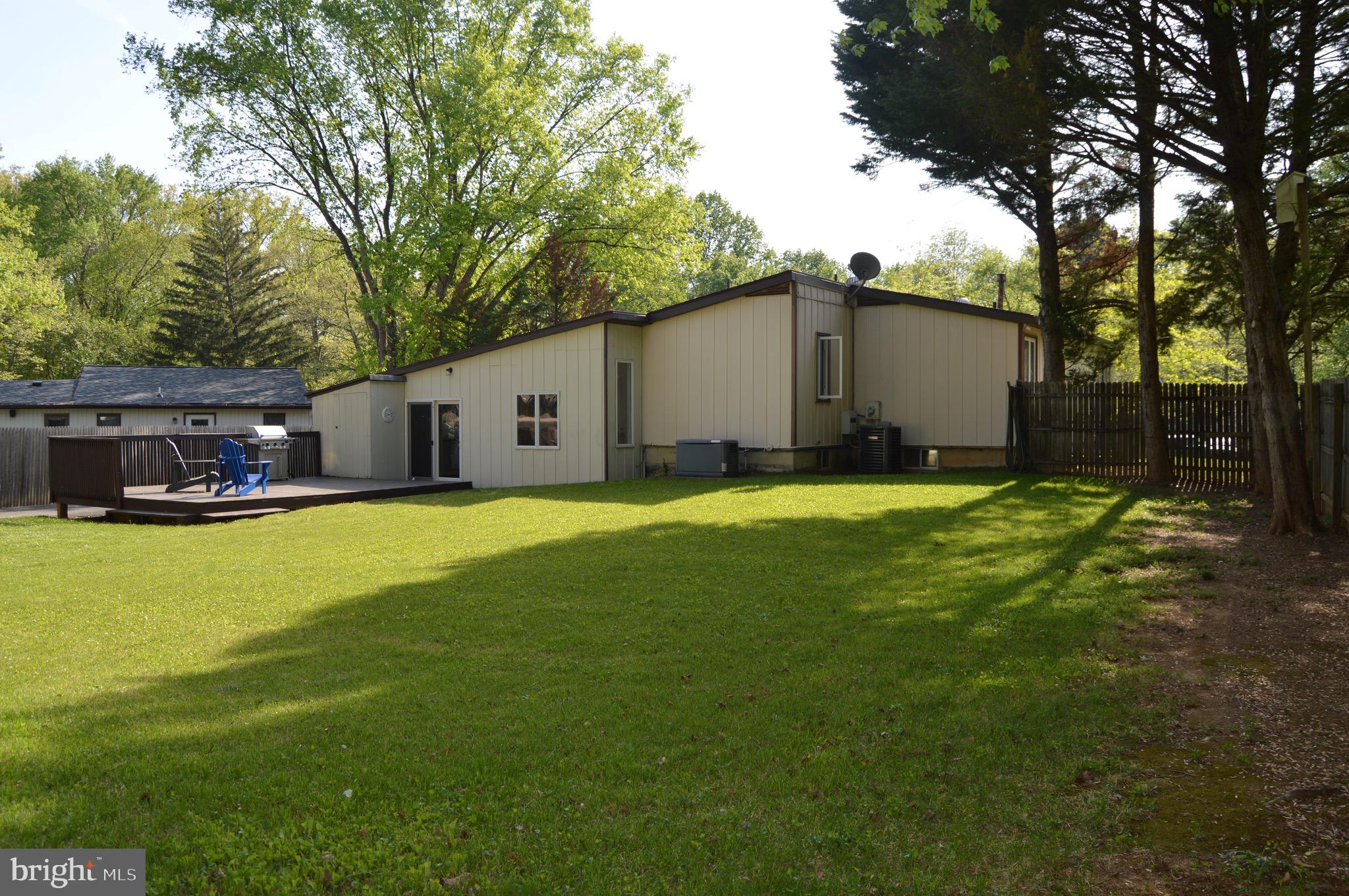 QUINCE ORCHARD KNOLLS - Residential