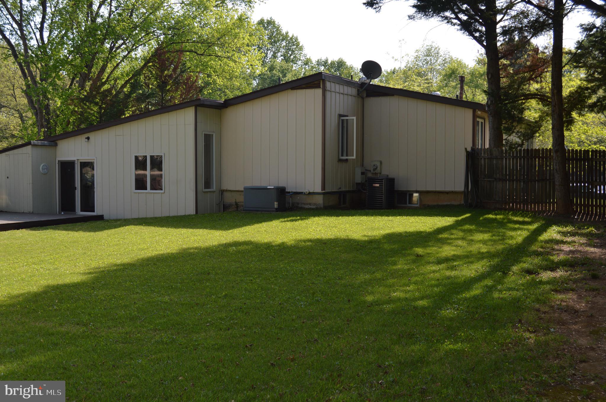 QUINCE ORCHARD KNOLLS - Residential