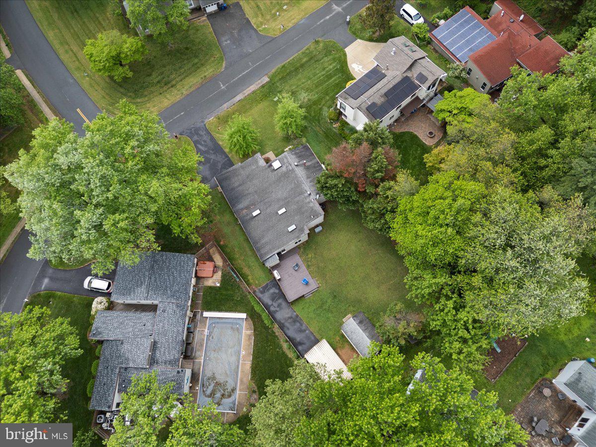 QUINCE ORCHARD KNOLLS - Residential