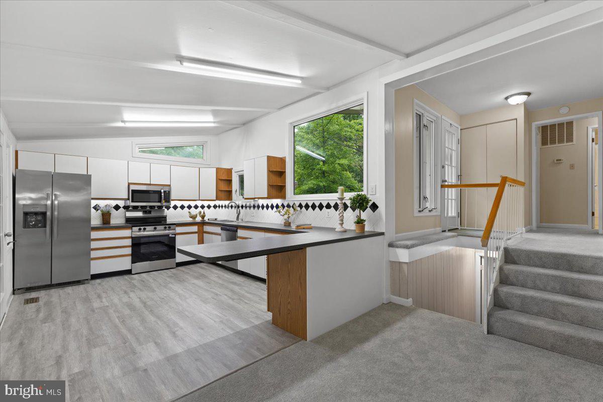 QUINCE ORCHARD KNOLLS - Residential