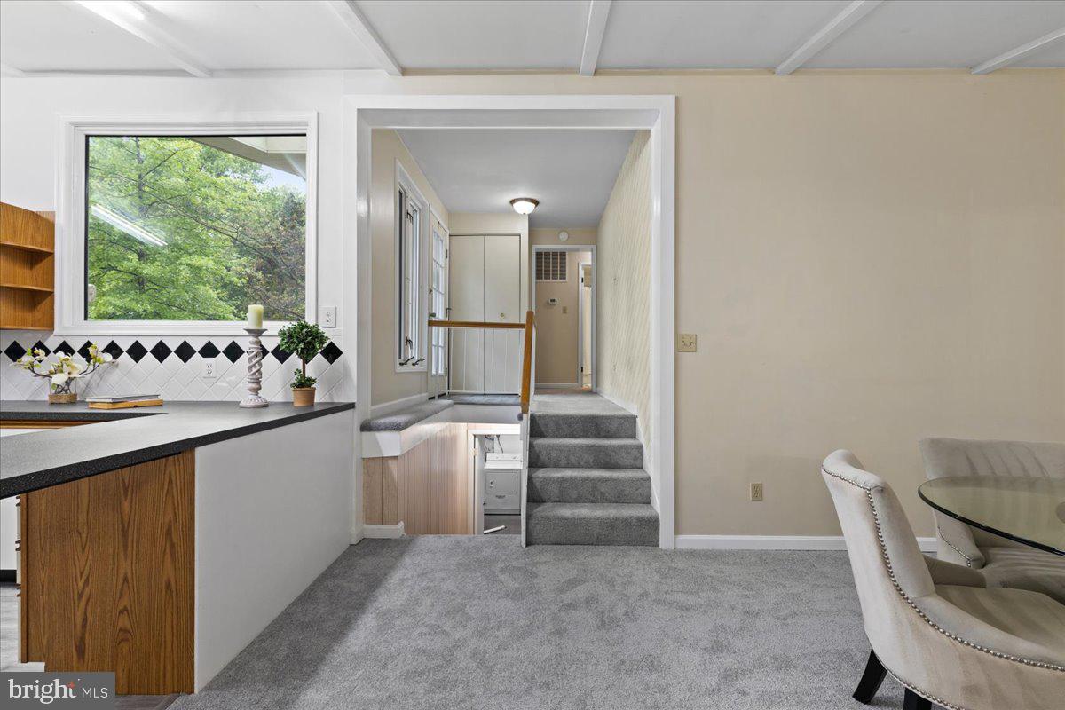 QUINCE ORCHARD KNOLLS - Residential