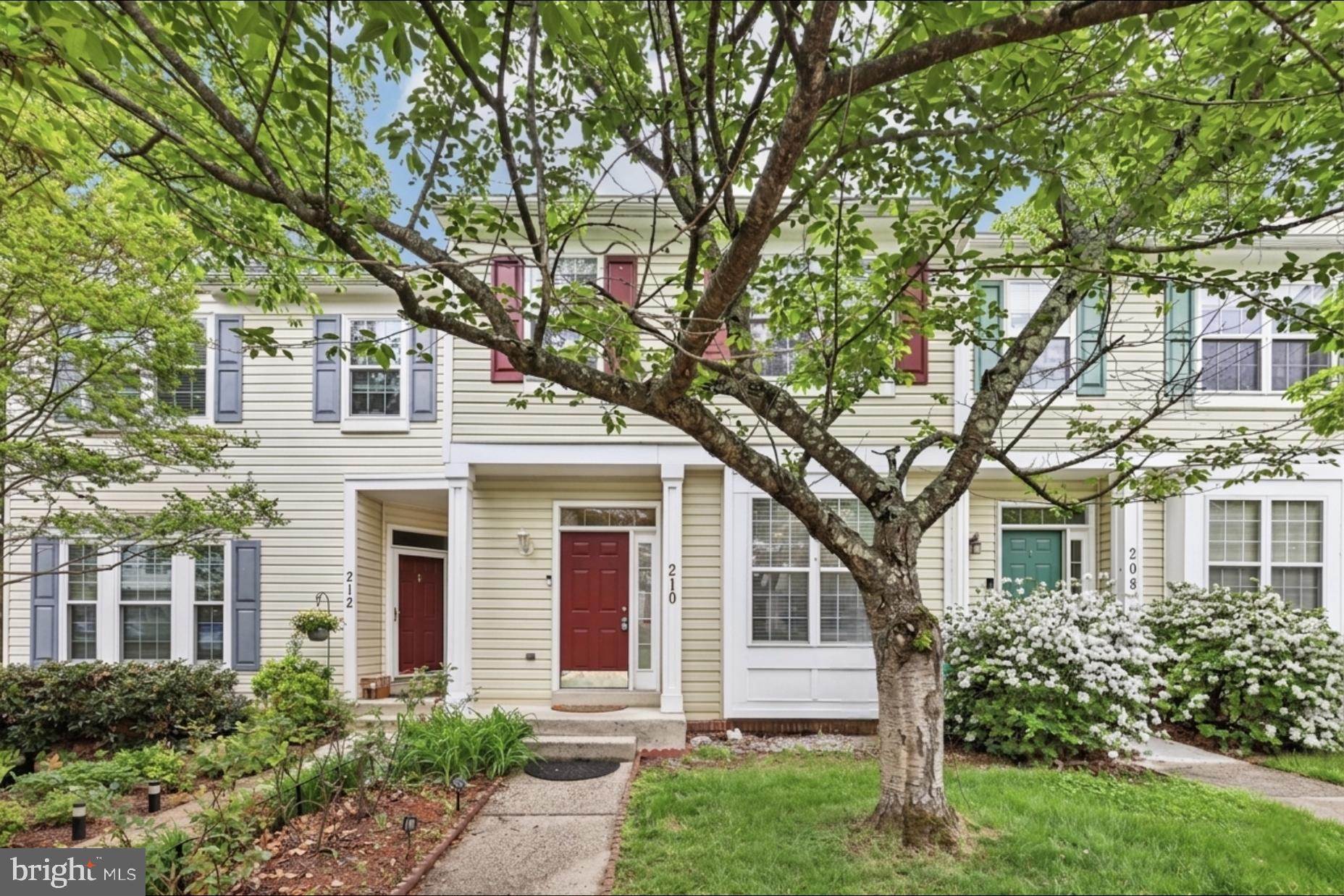 210 TWELVE OAKS DRIVE