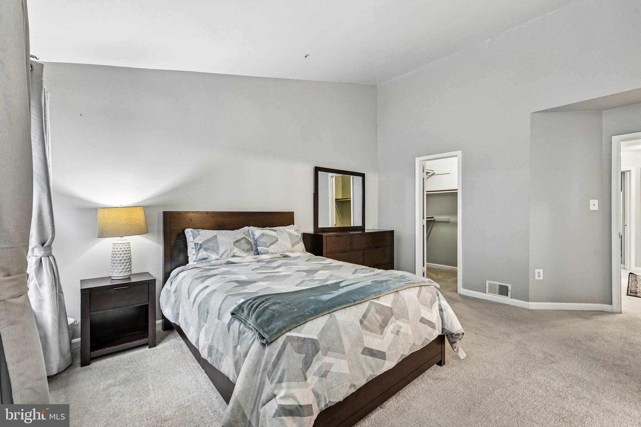 DIAMOND PROPERTY - Residential
