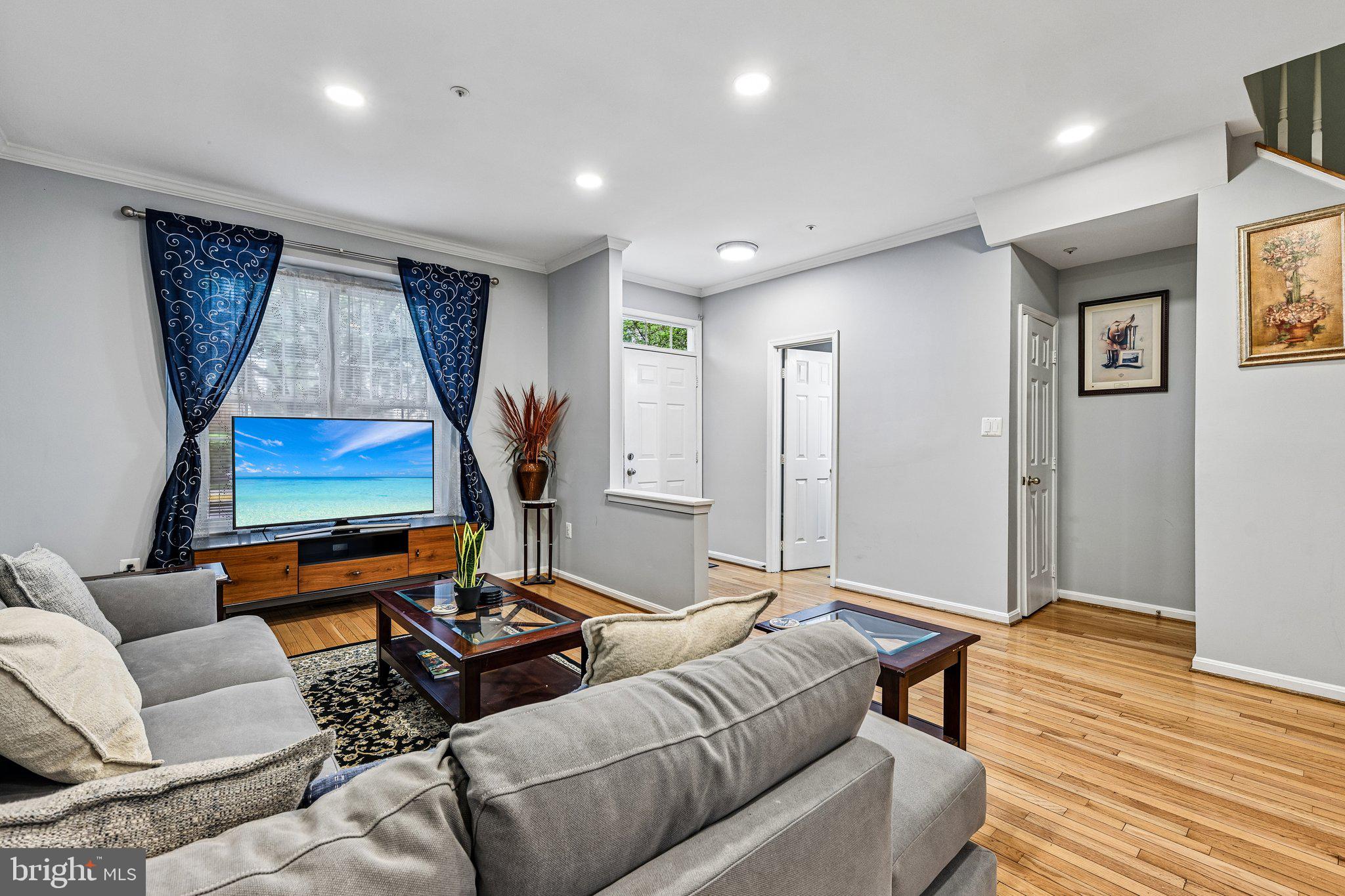 DIAMOND PROPERTY - Residential