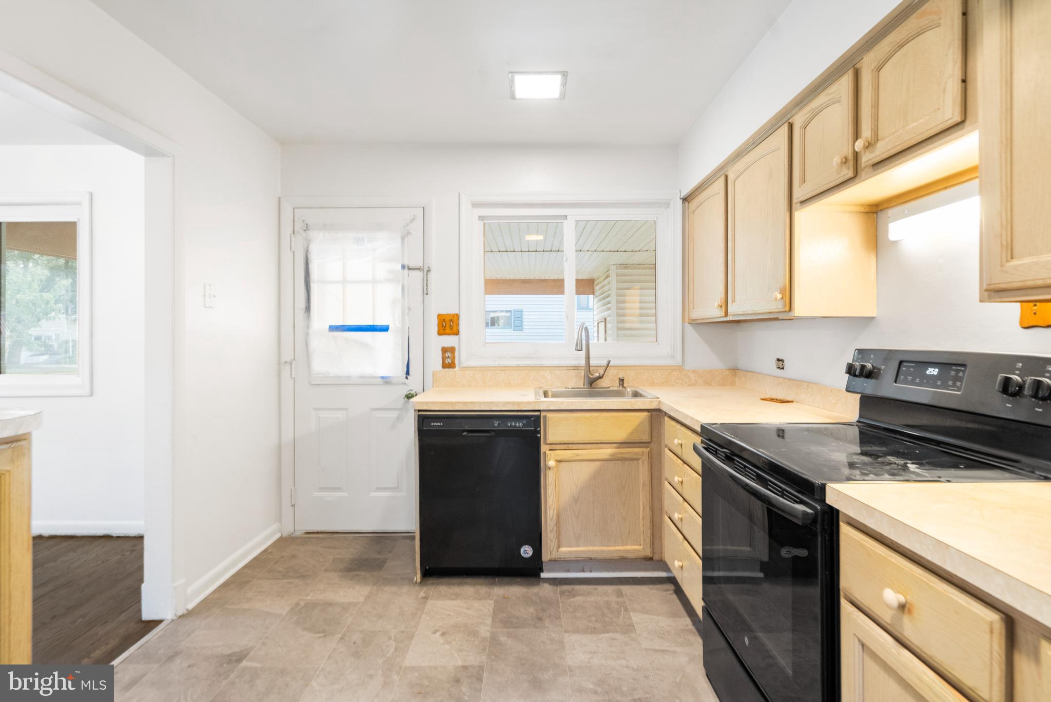 ADMIRAL HEIGHTS - Residential