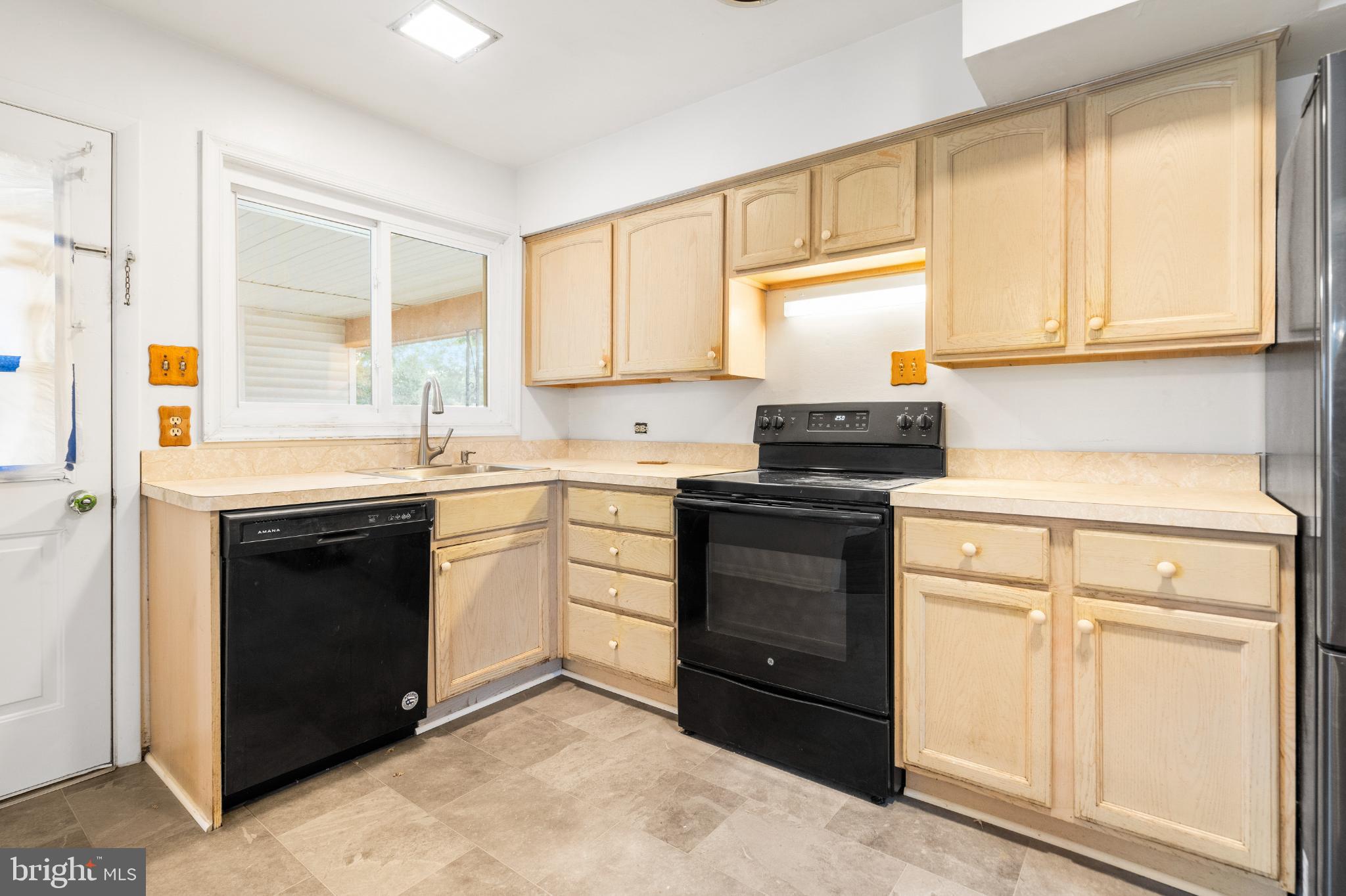 ADMIRAL HEIGHTS - Residential